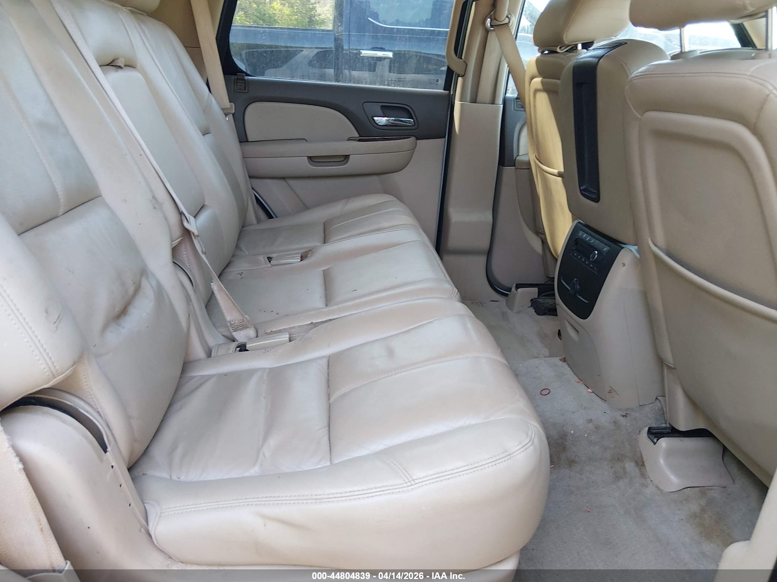 GMC YUKON image 8