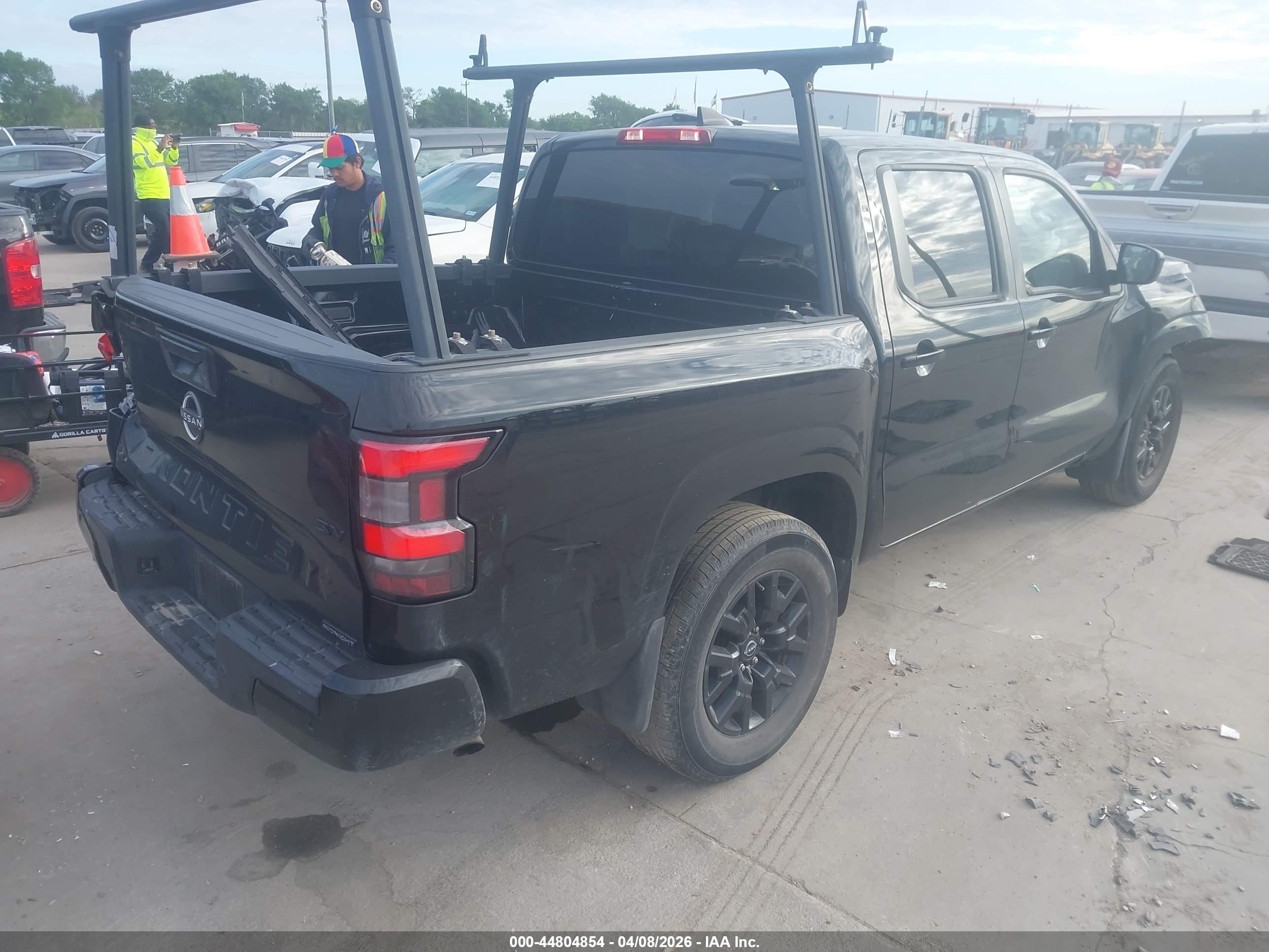 NISSAN FRONTIER image 4