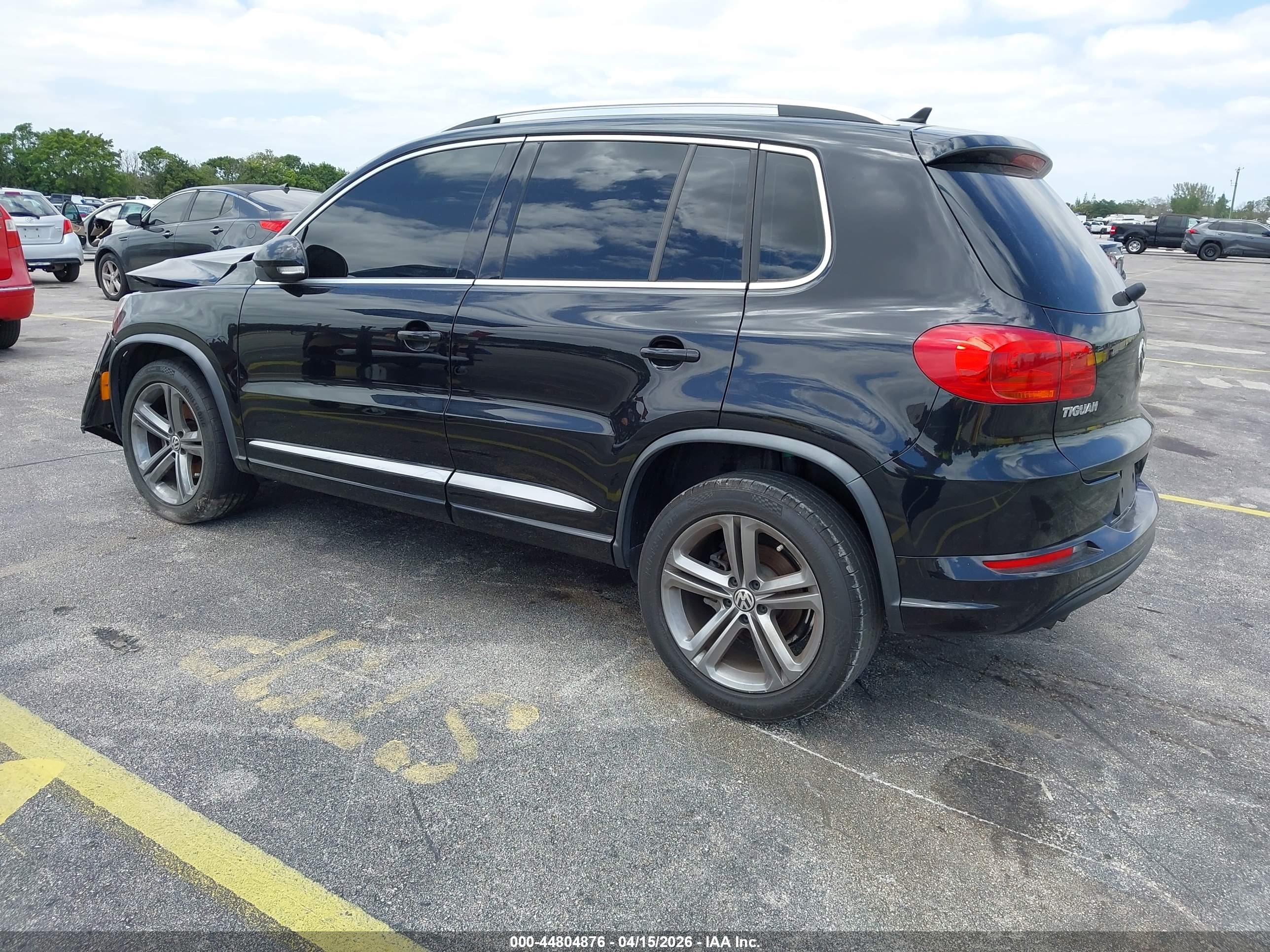VOLKSWAGEN TIGUAN image 3