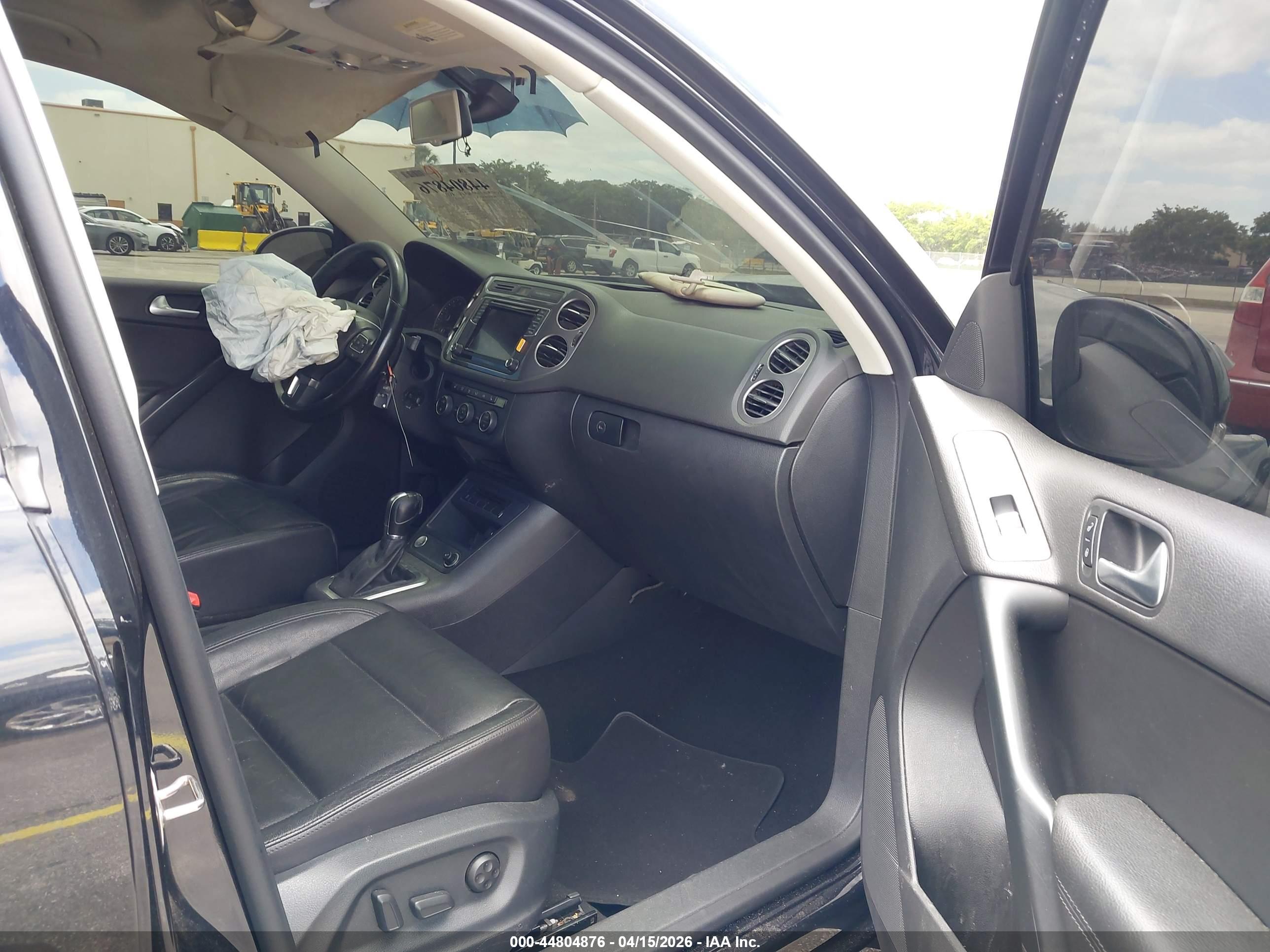VOLKSWAGEN TIGUAN image 5