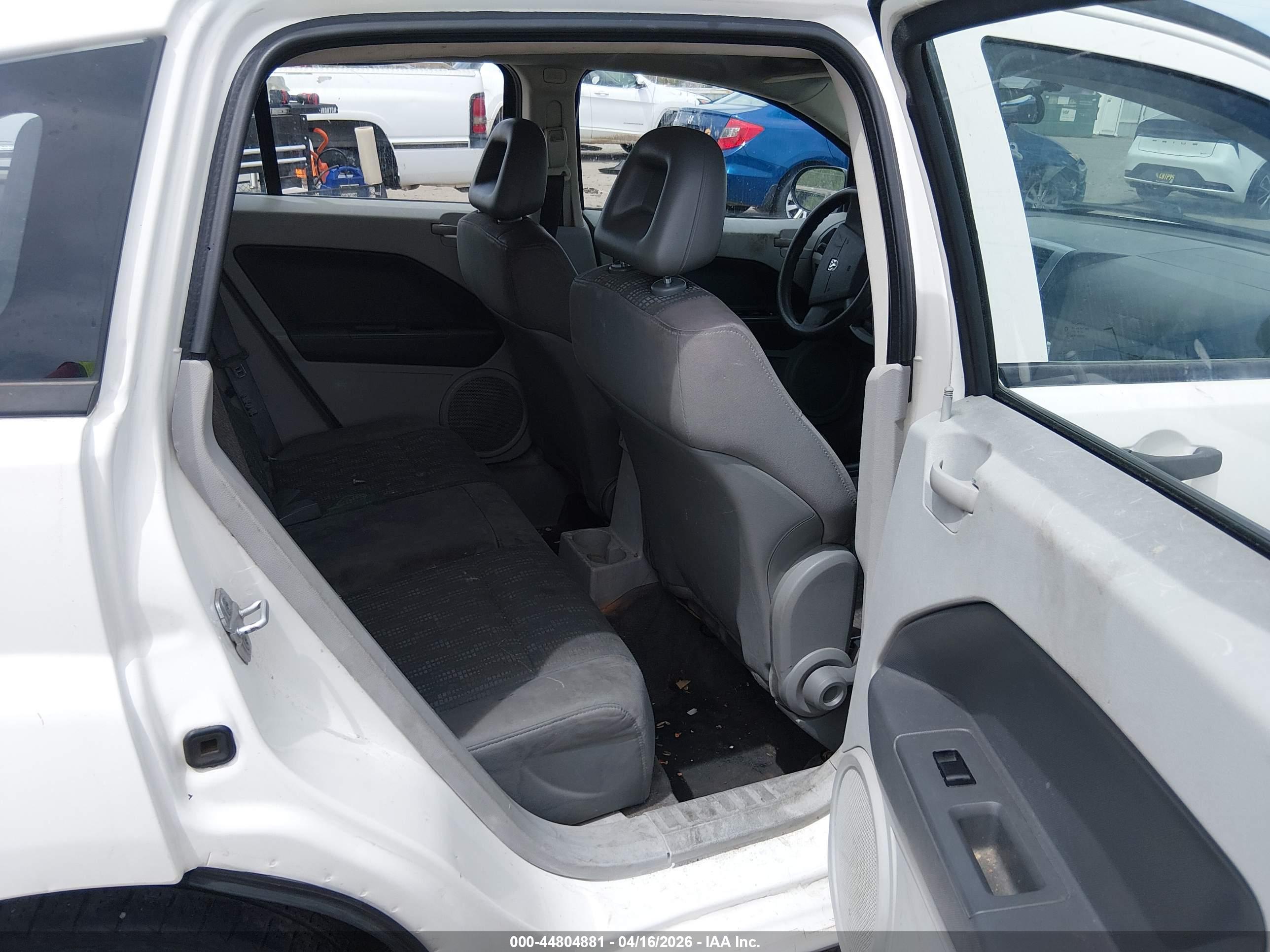 DODGE CALIBER image 8