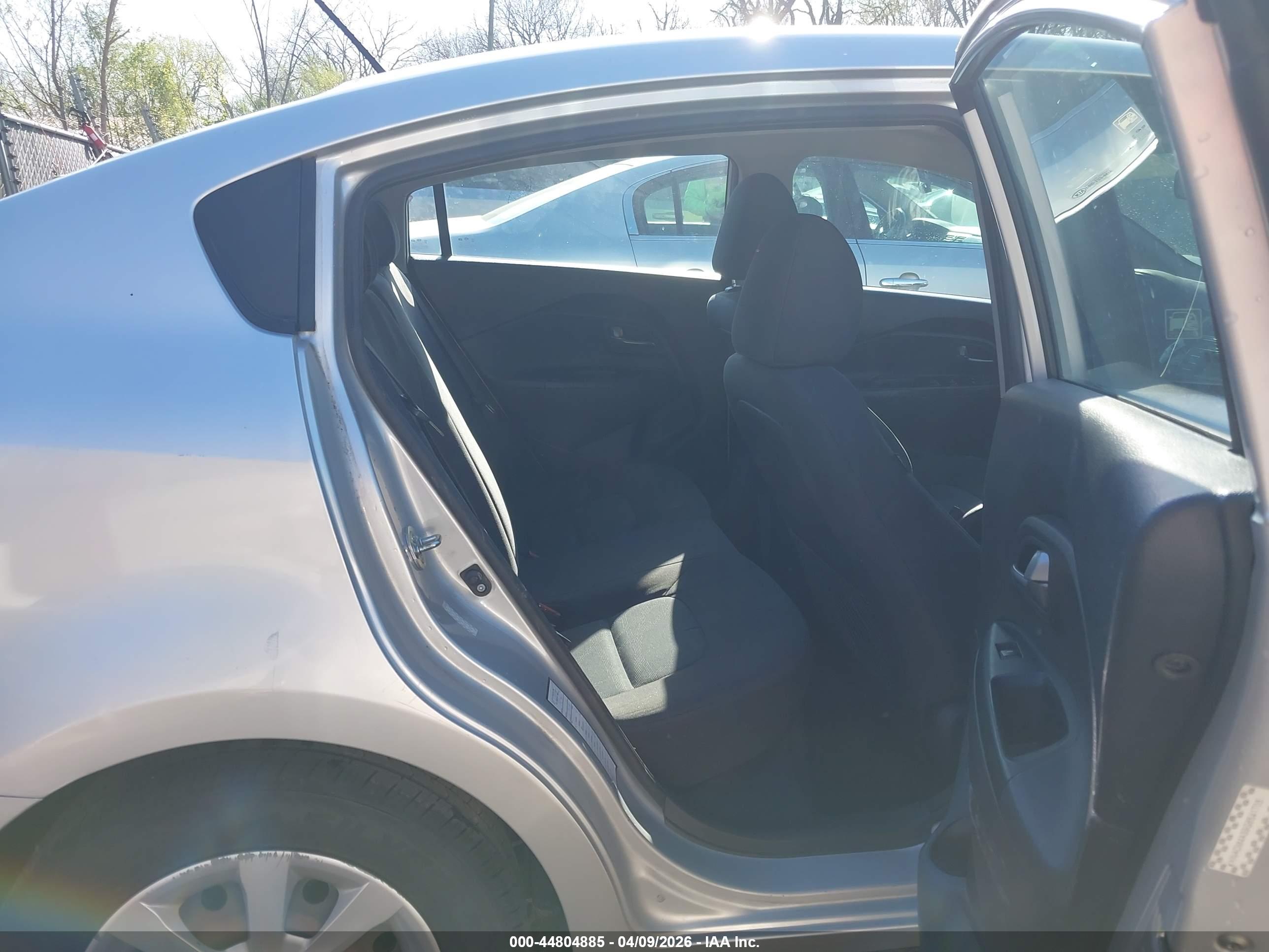 KIA RIO image 8