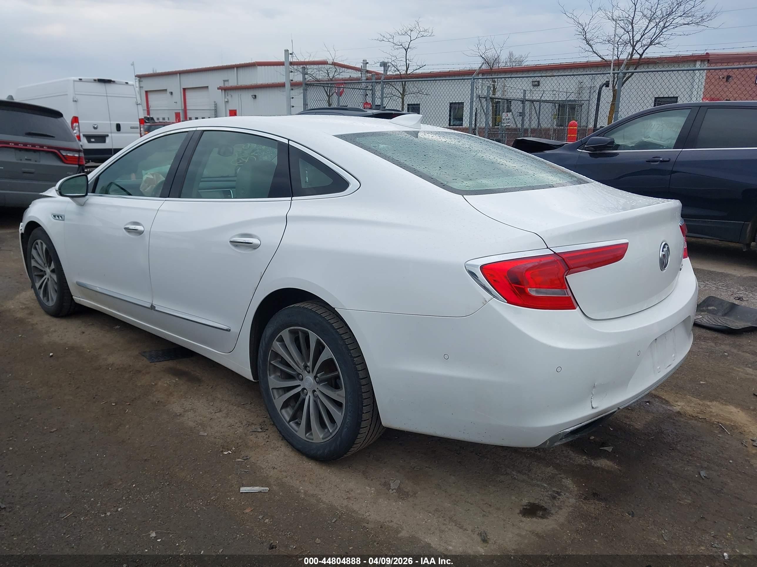 BUICK LACROSSE image 3