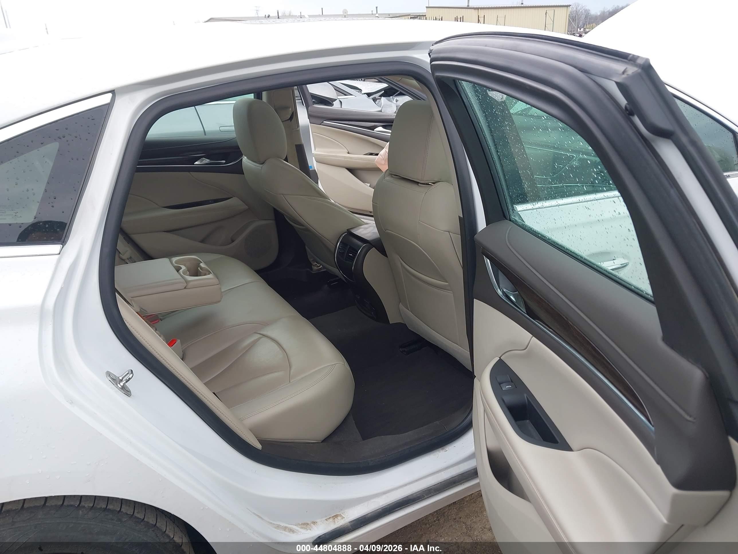 BUICK LACROSSE image 8
