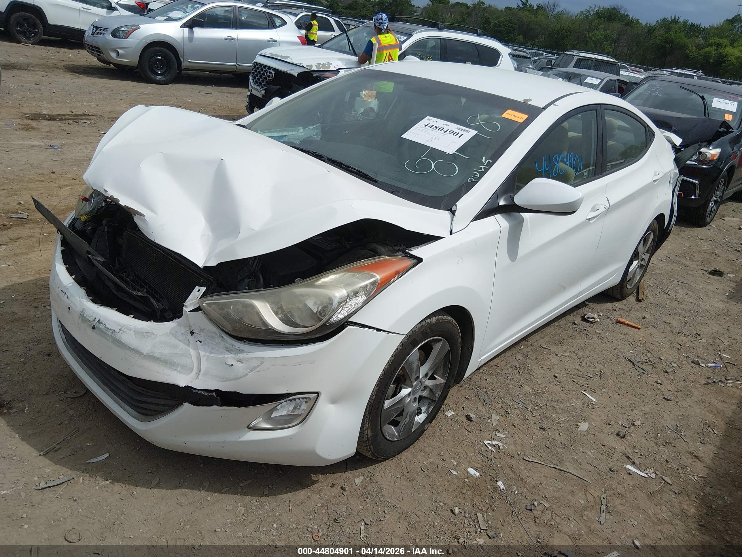 HYUNDAI ELANTRA image 2