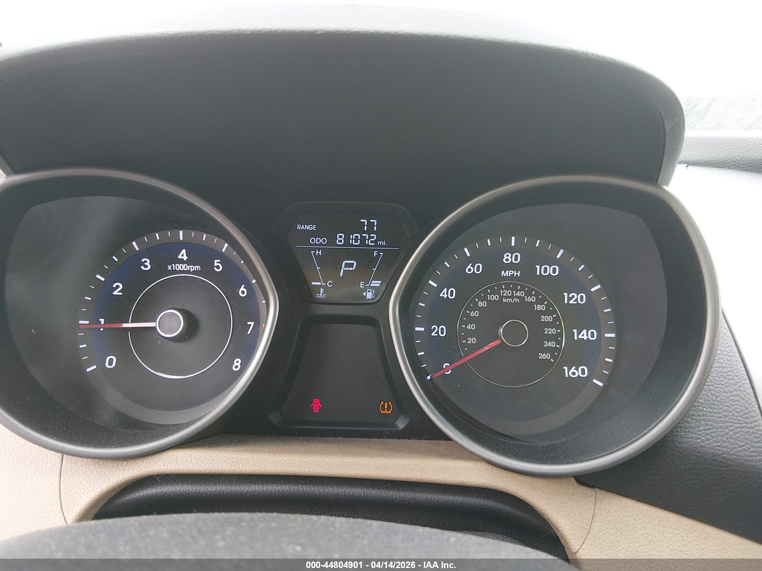 HYUNDAI ELANTRA image 7