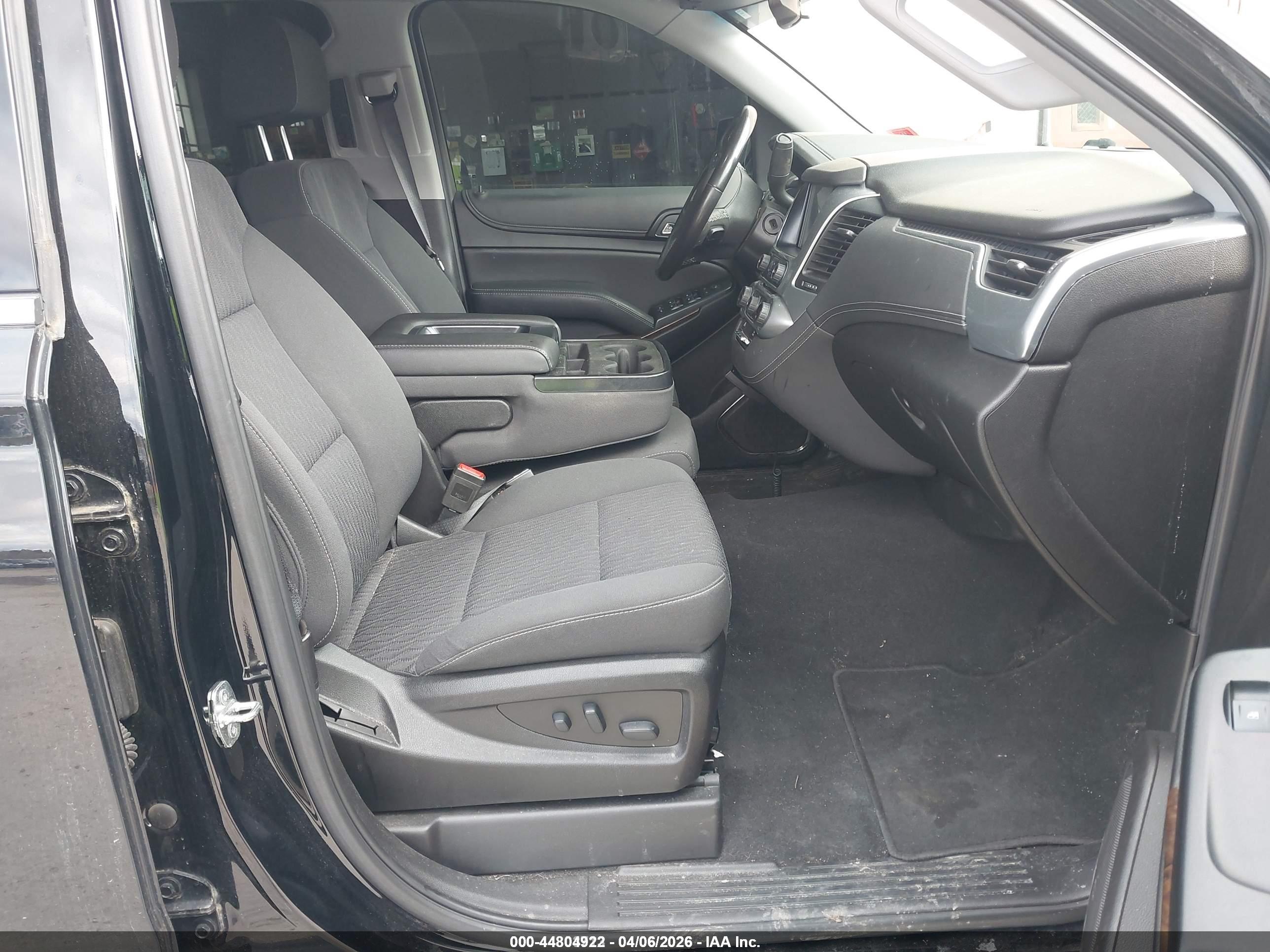 CHEVROLET TAHOE image 5