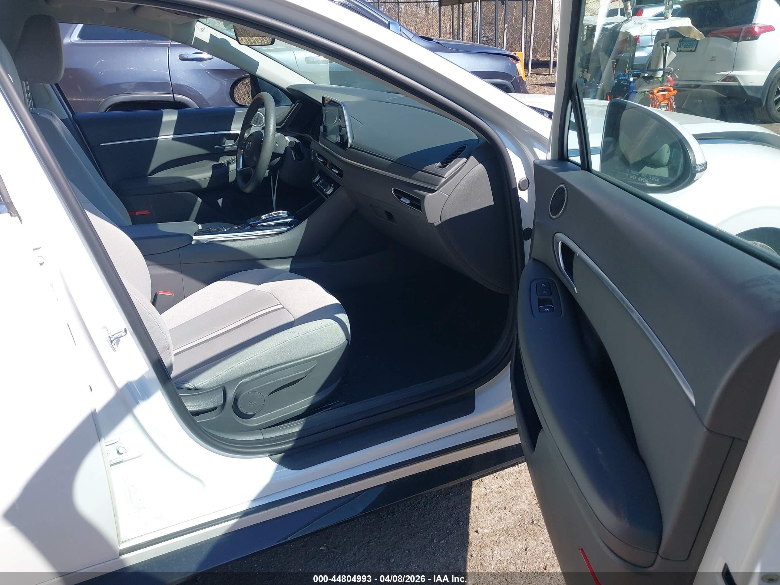 HYUNDAI SONATA image 5