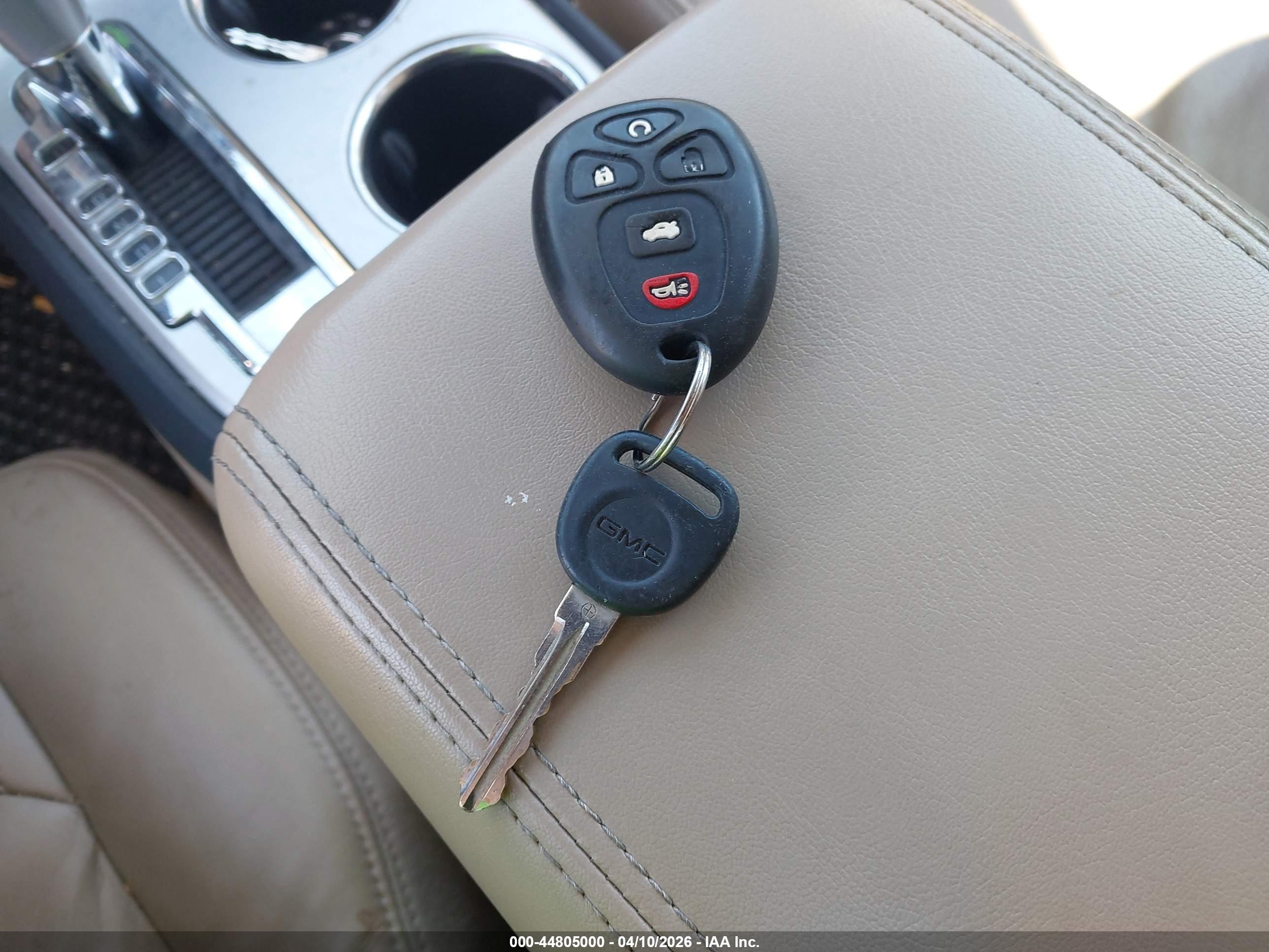 GMC ACADIA image 11