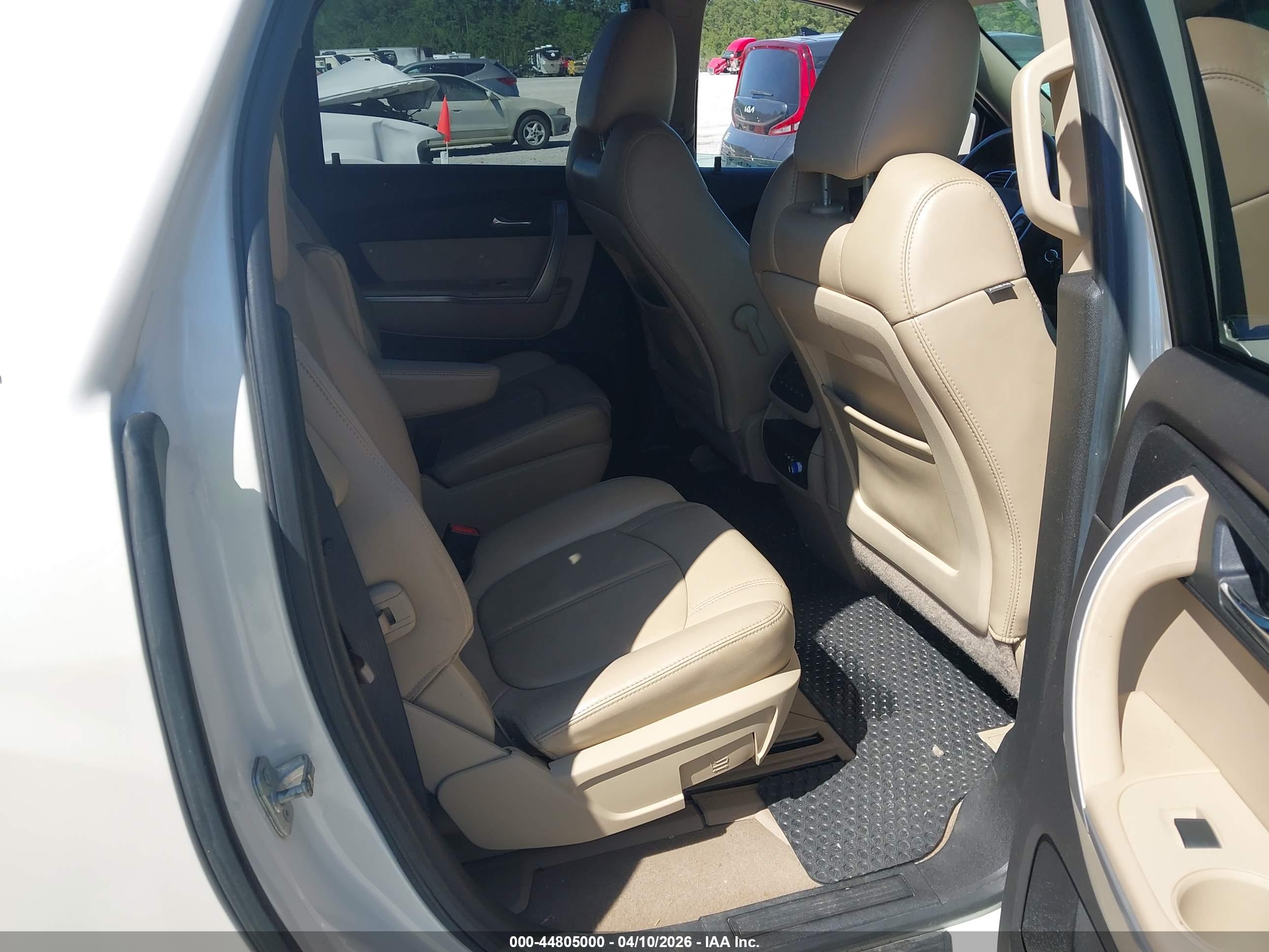 GMC ACADIA image 8