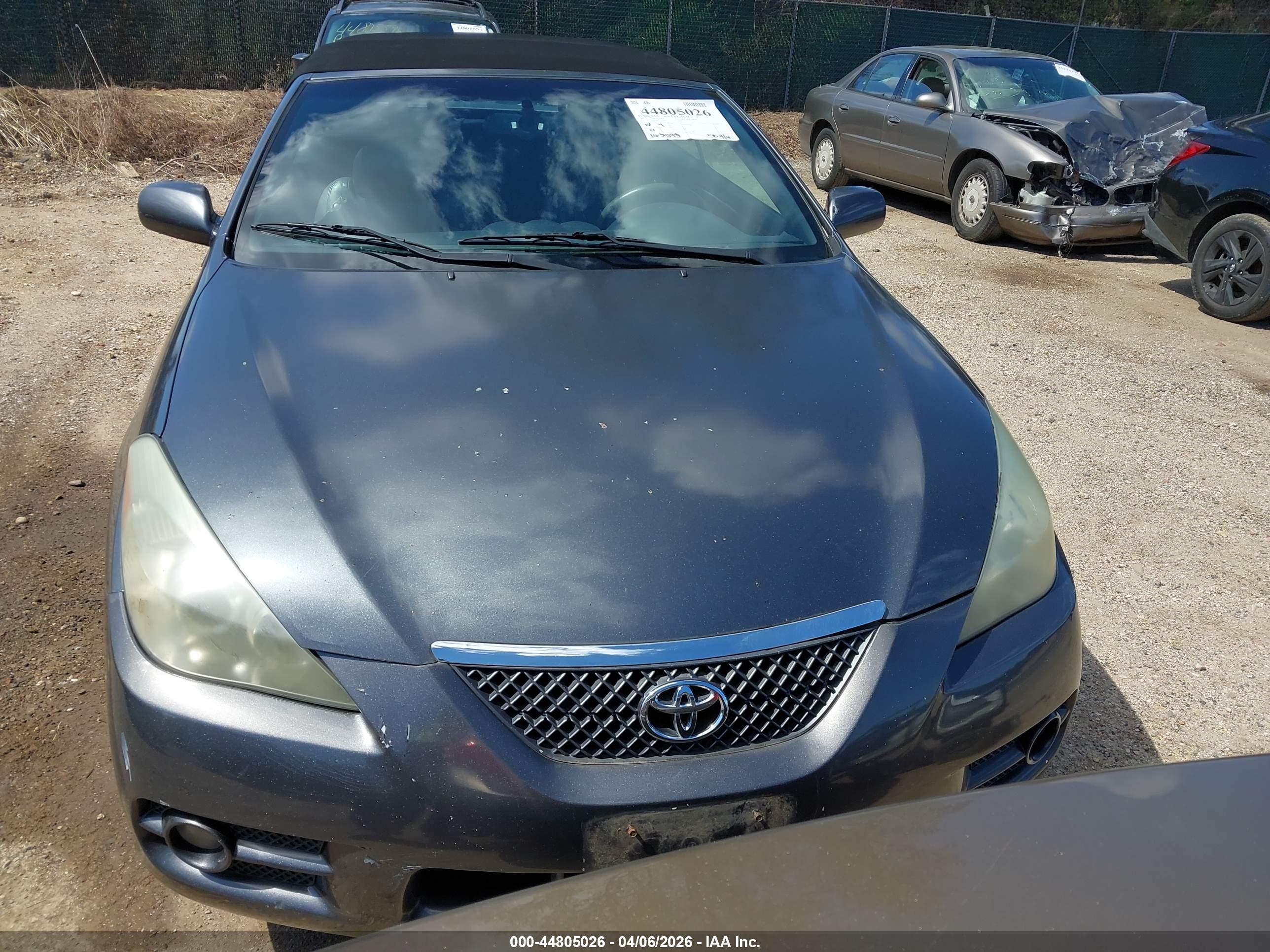 TOYOTA CAMRY image 6