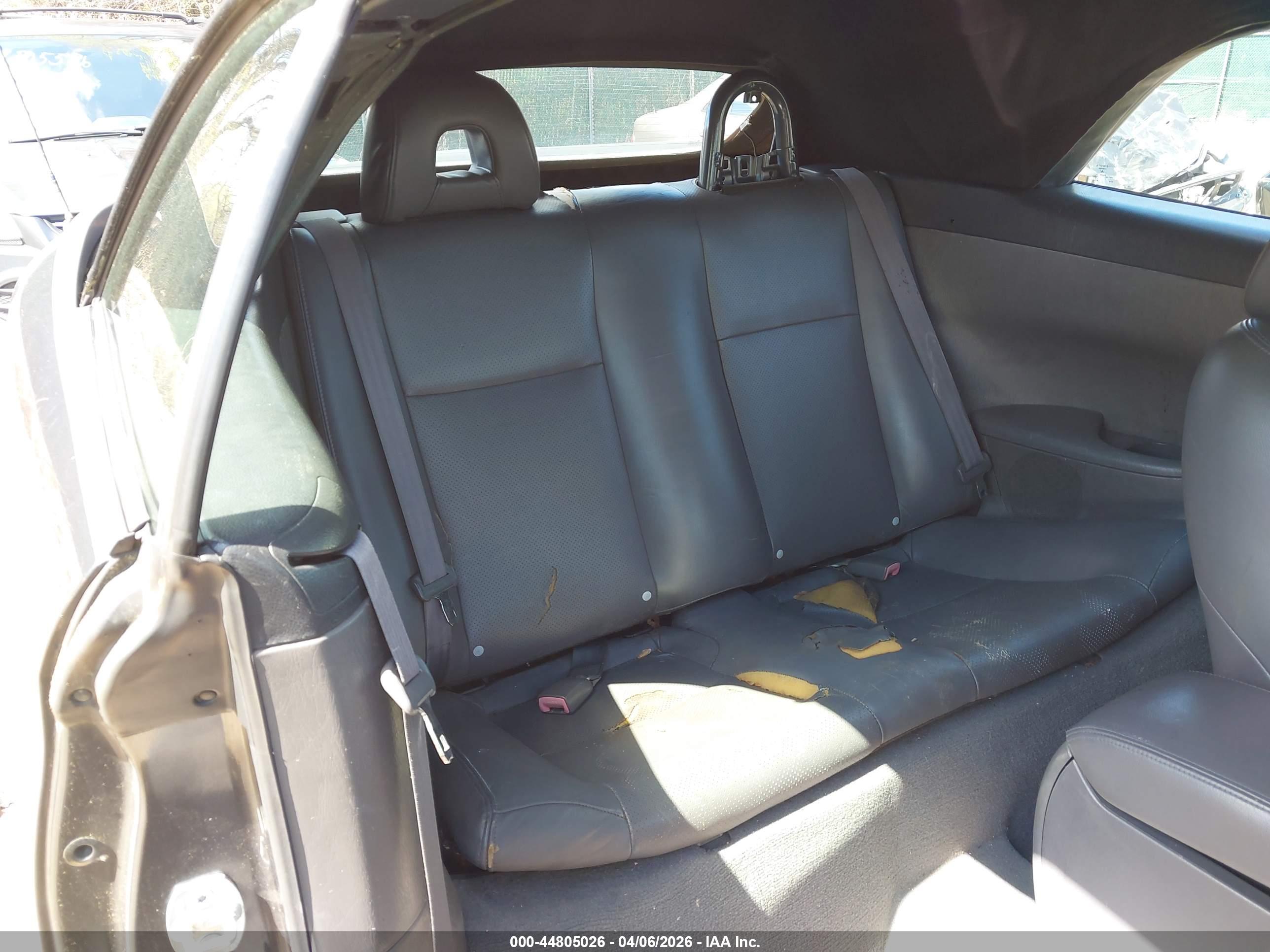TOYOTA CAMRY image 8