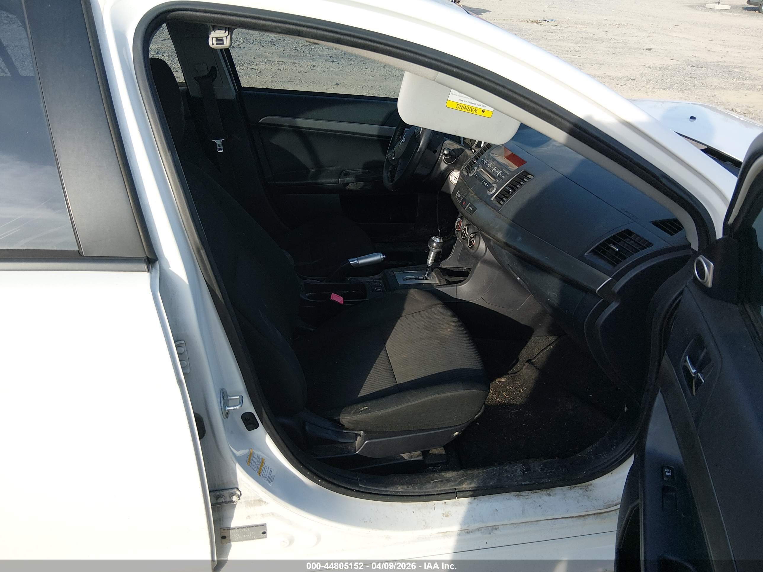 MITSUBISHI LANCER image 5
