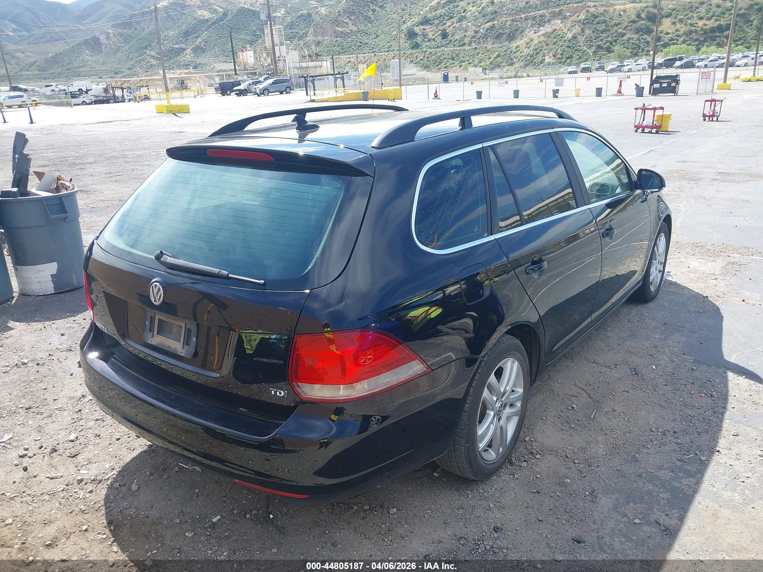 VOLKSWAGEN JETTA image 4
