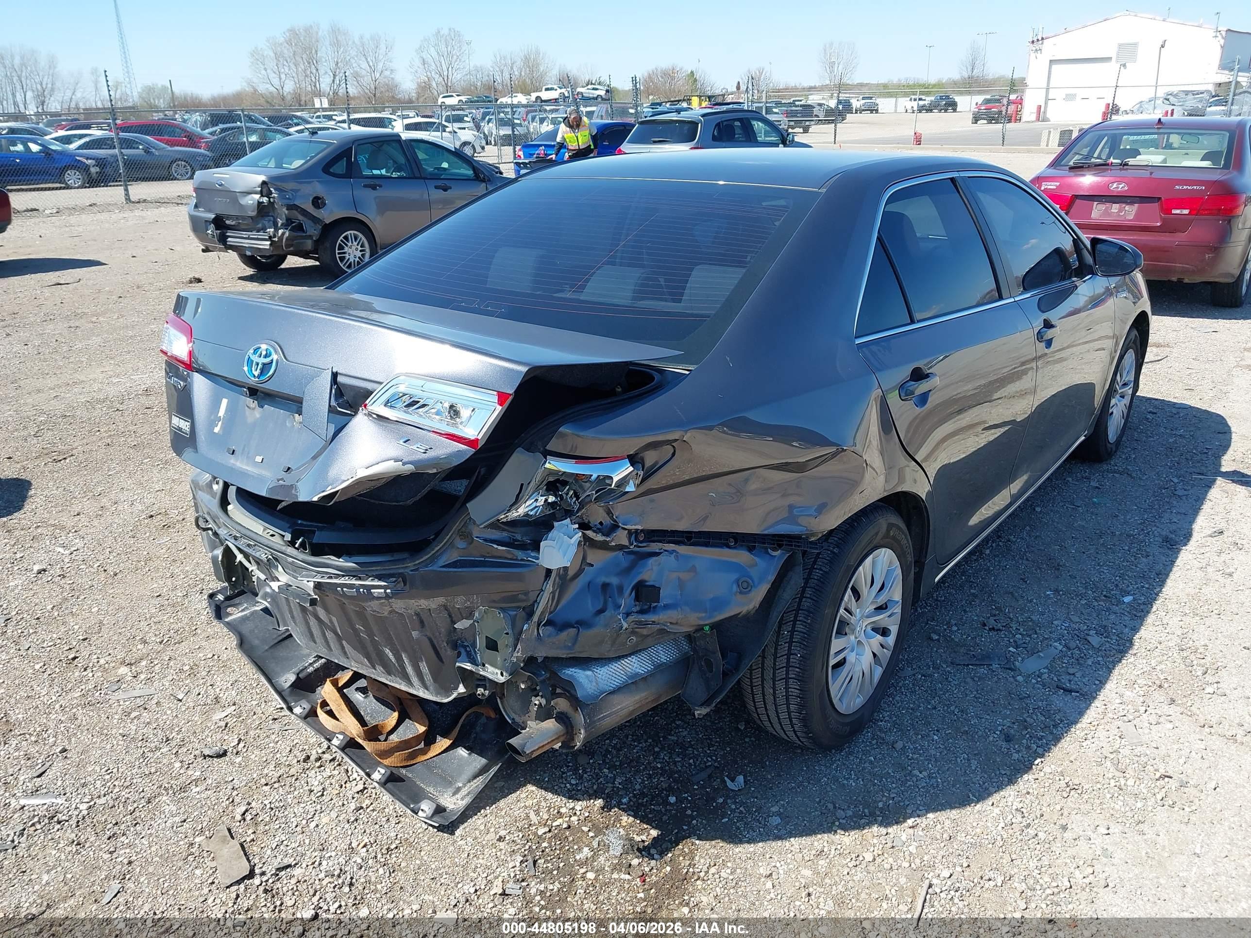 TOYOTA CAMRY image 4