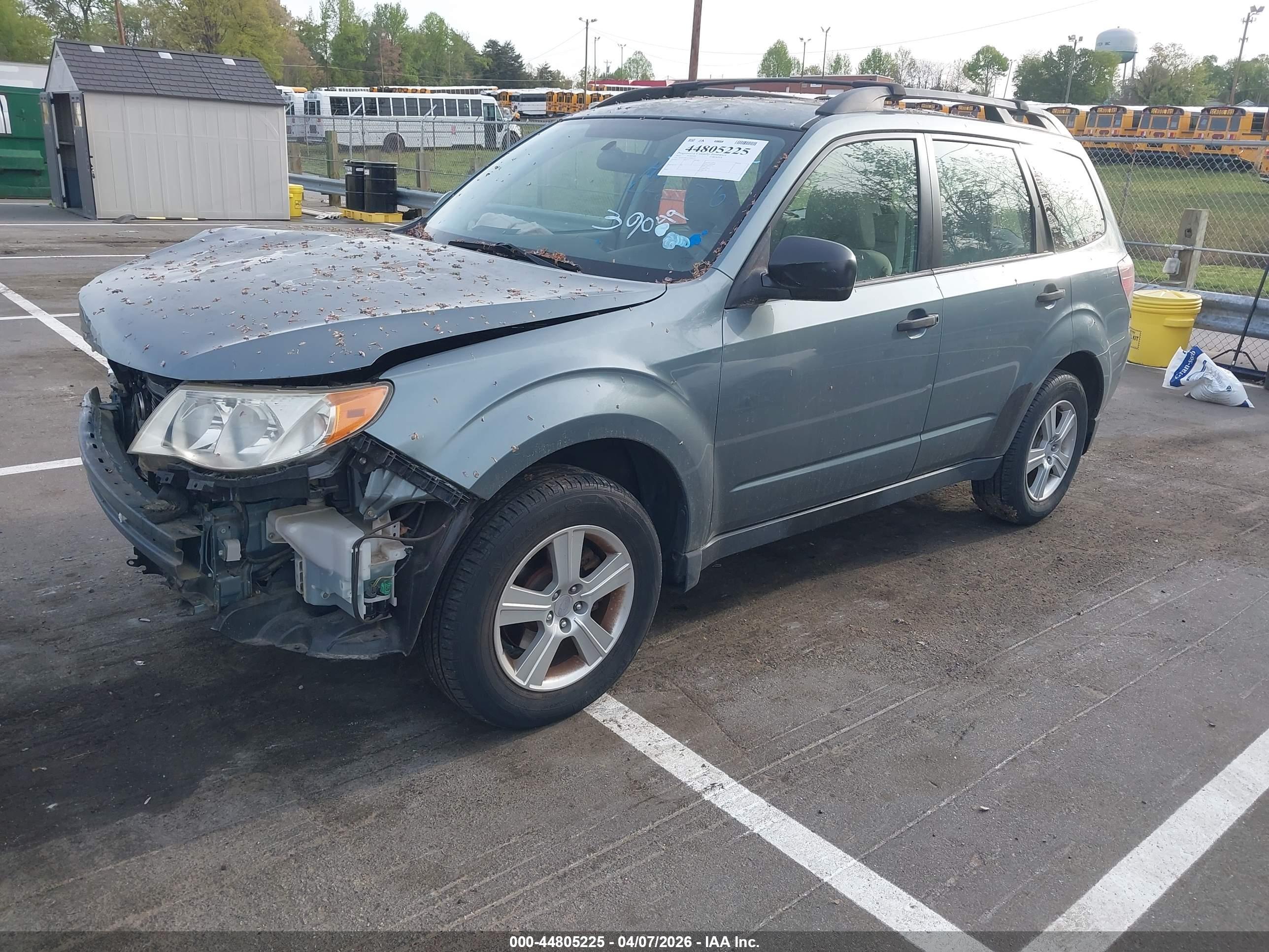 SUBARU FORESTER image 2