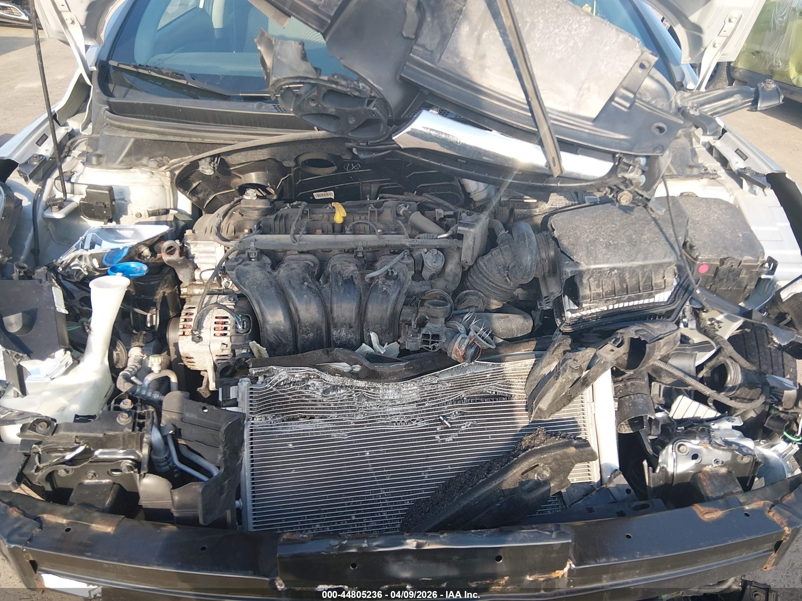 HYUNDAI ELANTRA image 10
