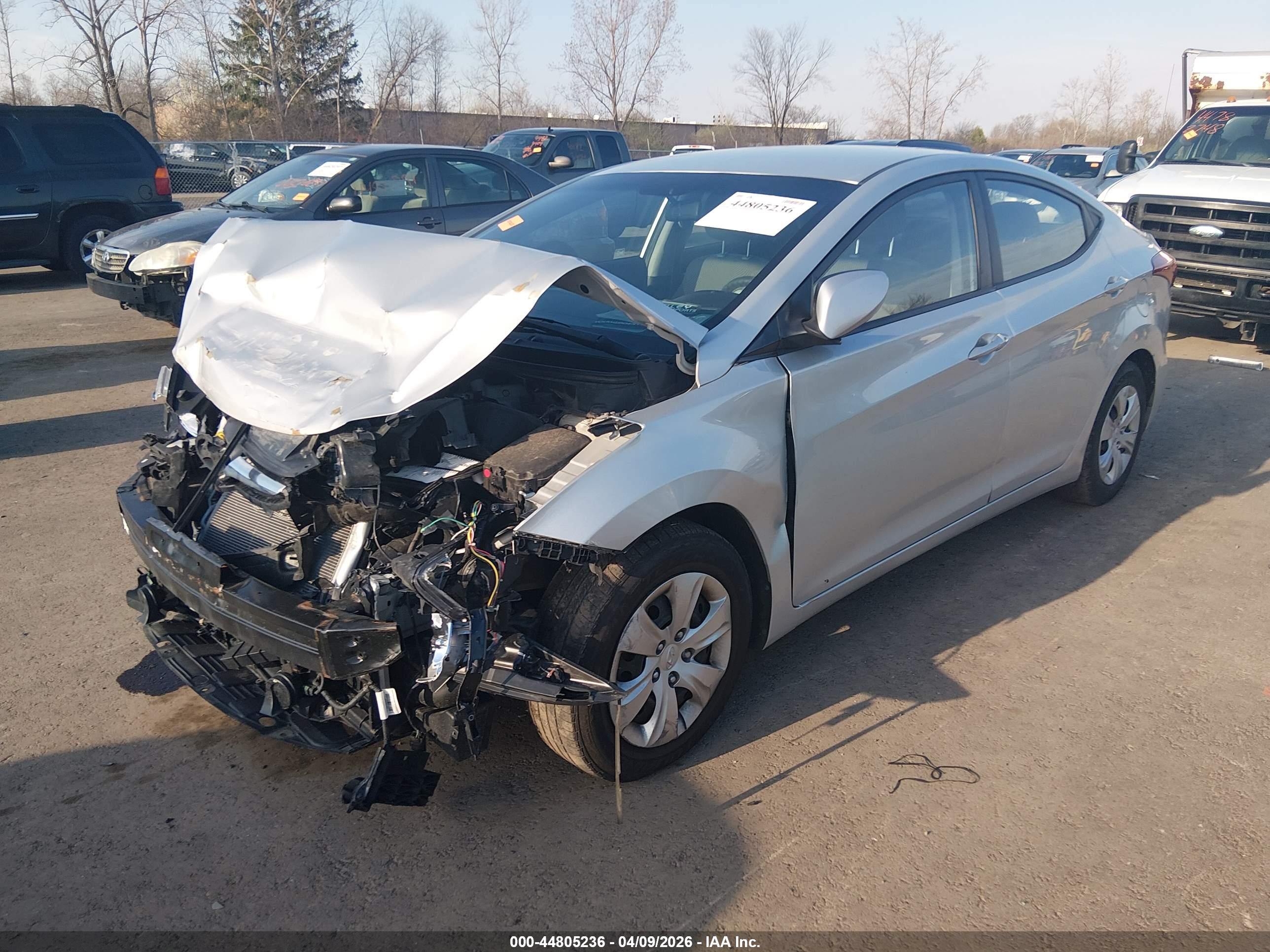 HYUNDAI ELANTRA image 2