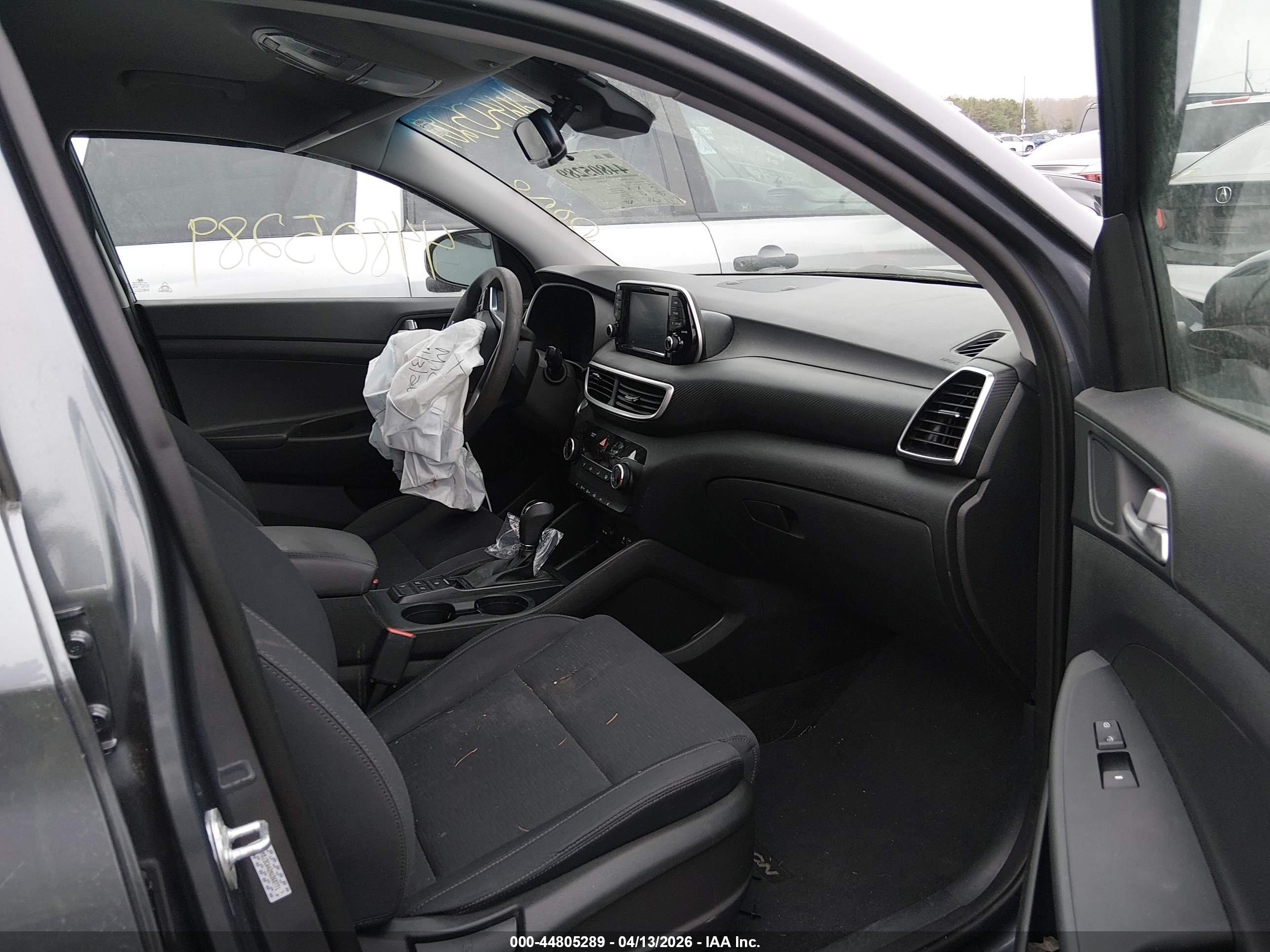 HYUNDAI TUCSON image 5
