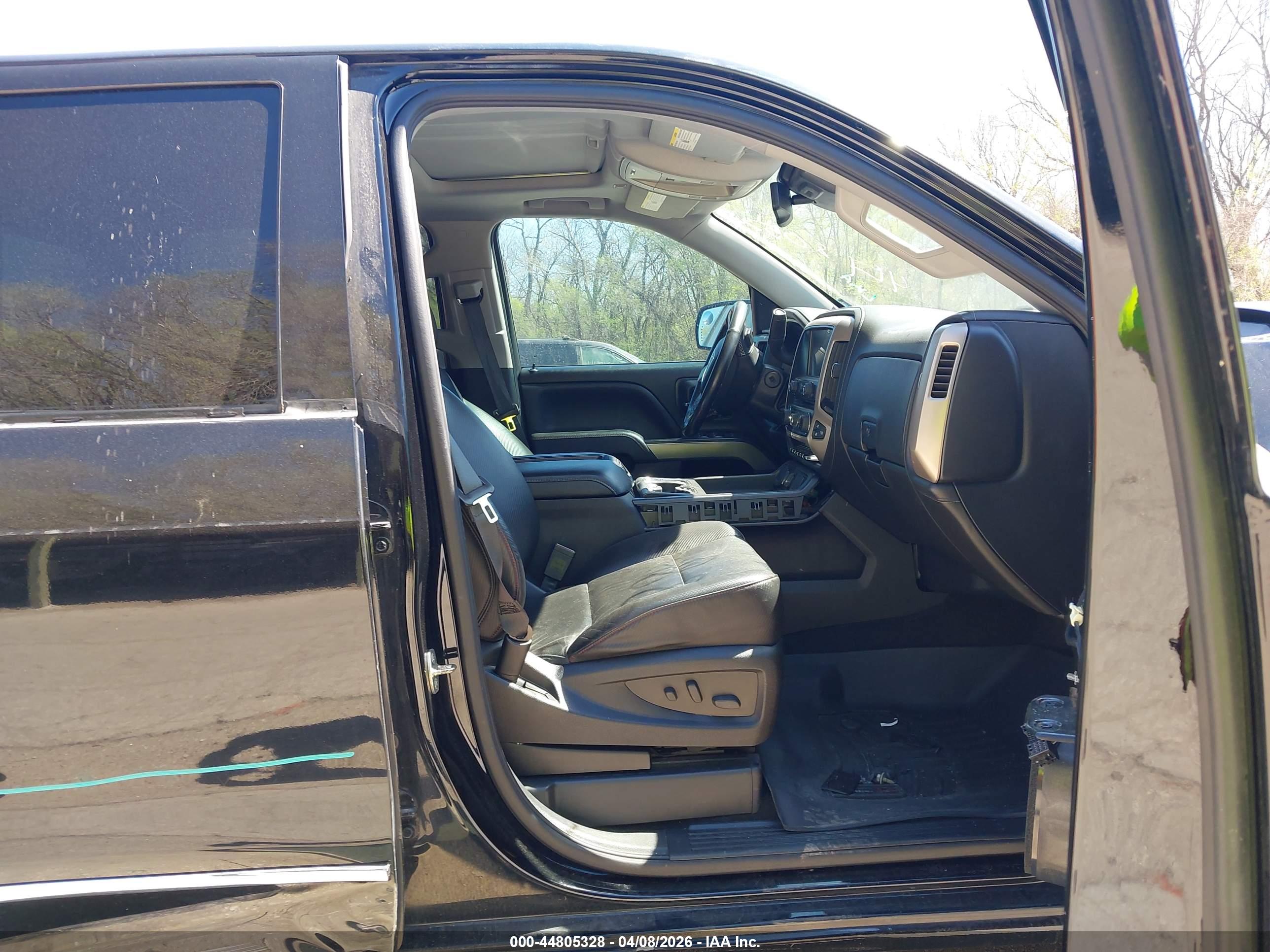 GMC SIERRA image 5