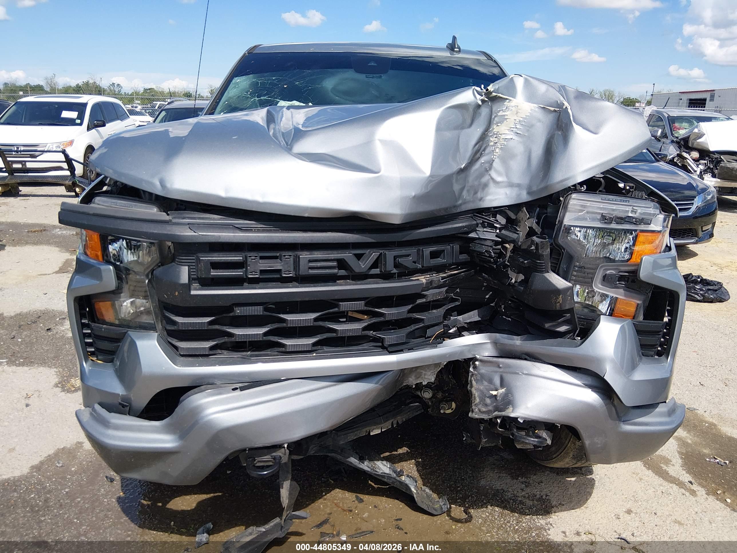 CHEVROLET SILVERADO image 6