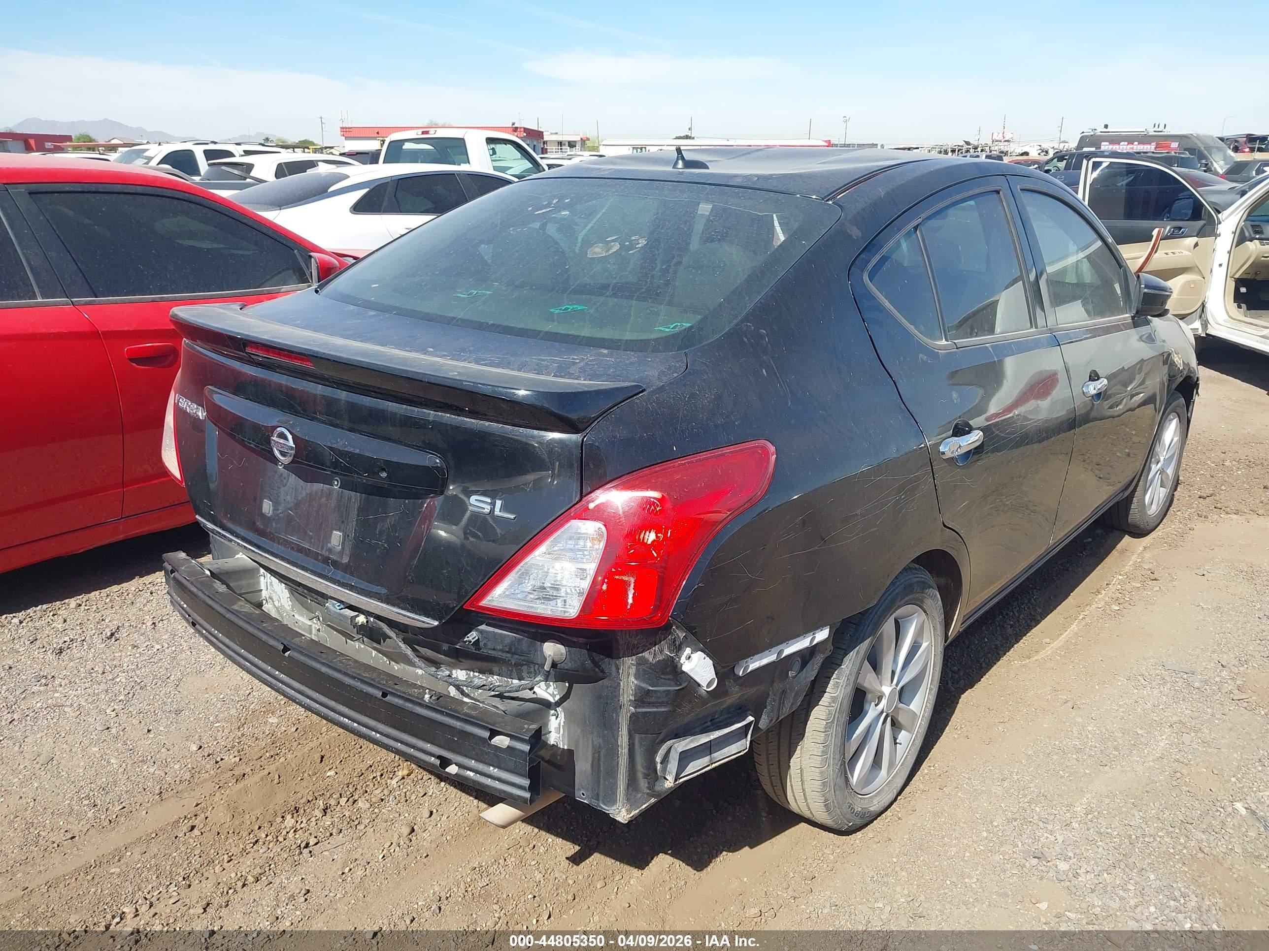 NISSAN VERSA image 4