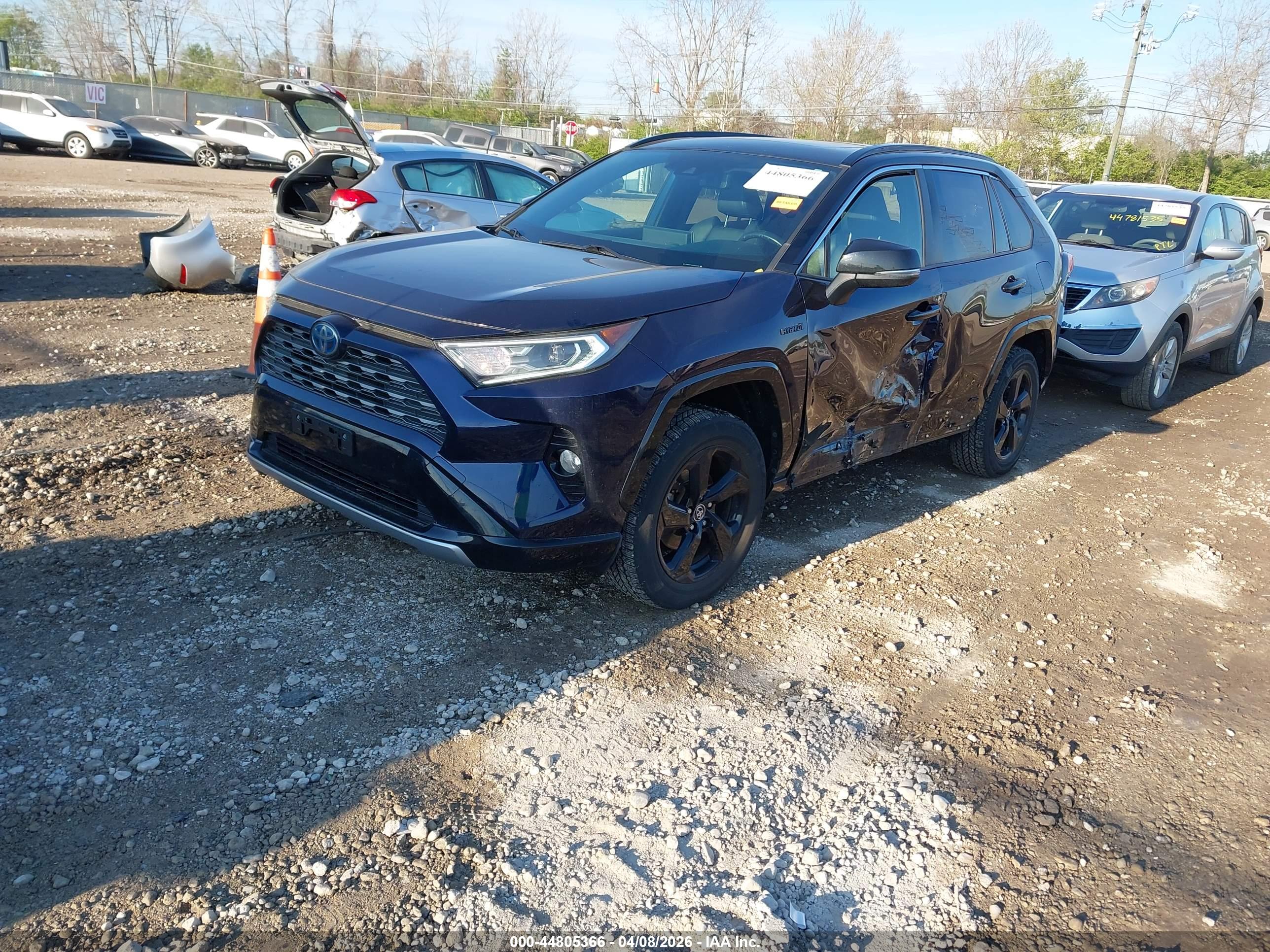 TOYOTA RAV4 image 2