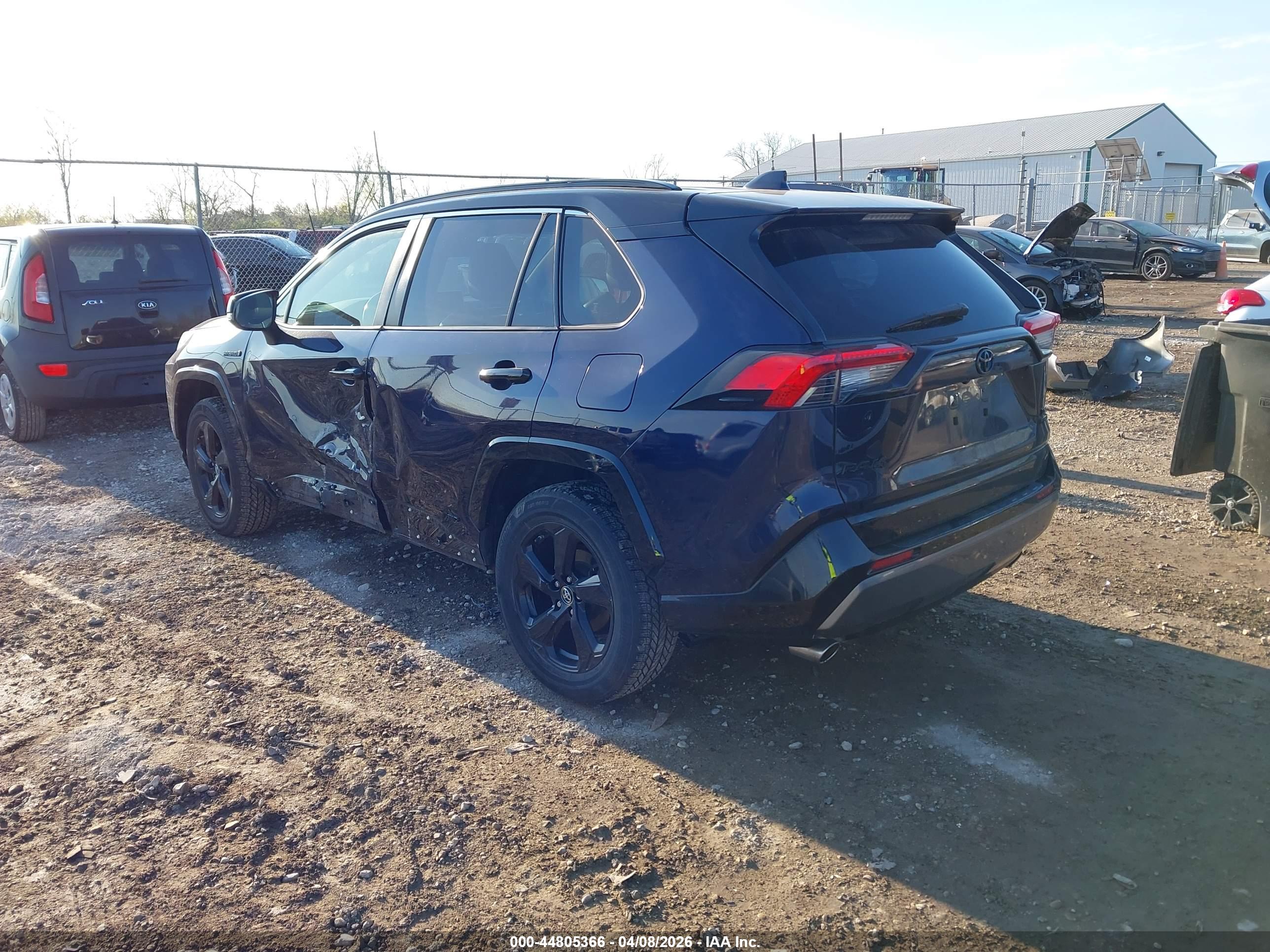 TOYOTA RAV4 image 3