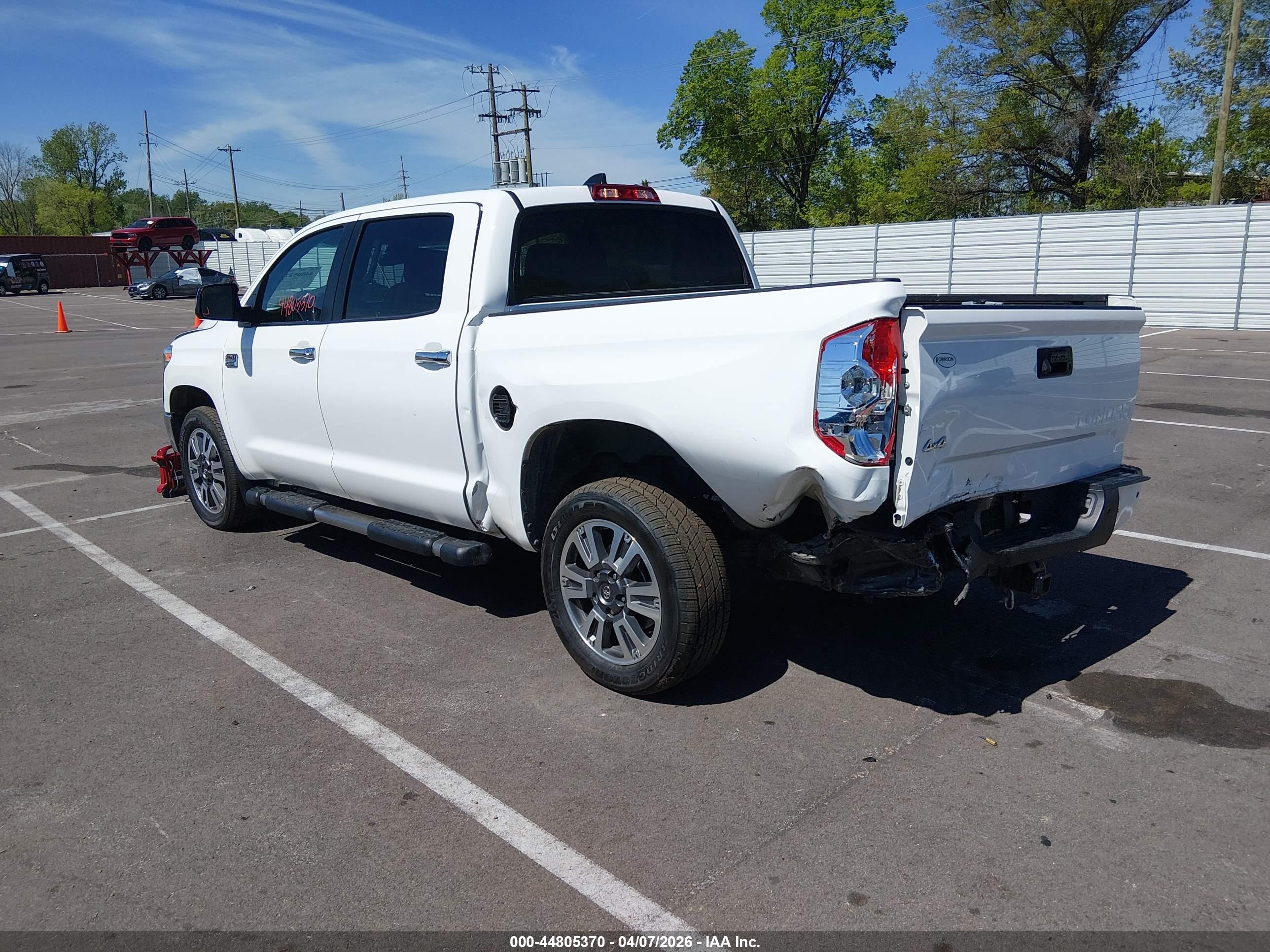 TOYOTA TUNDRA image 3