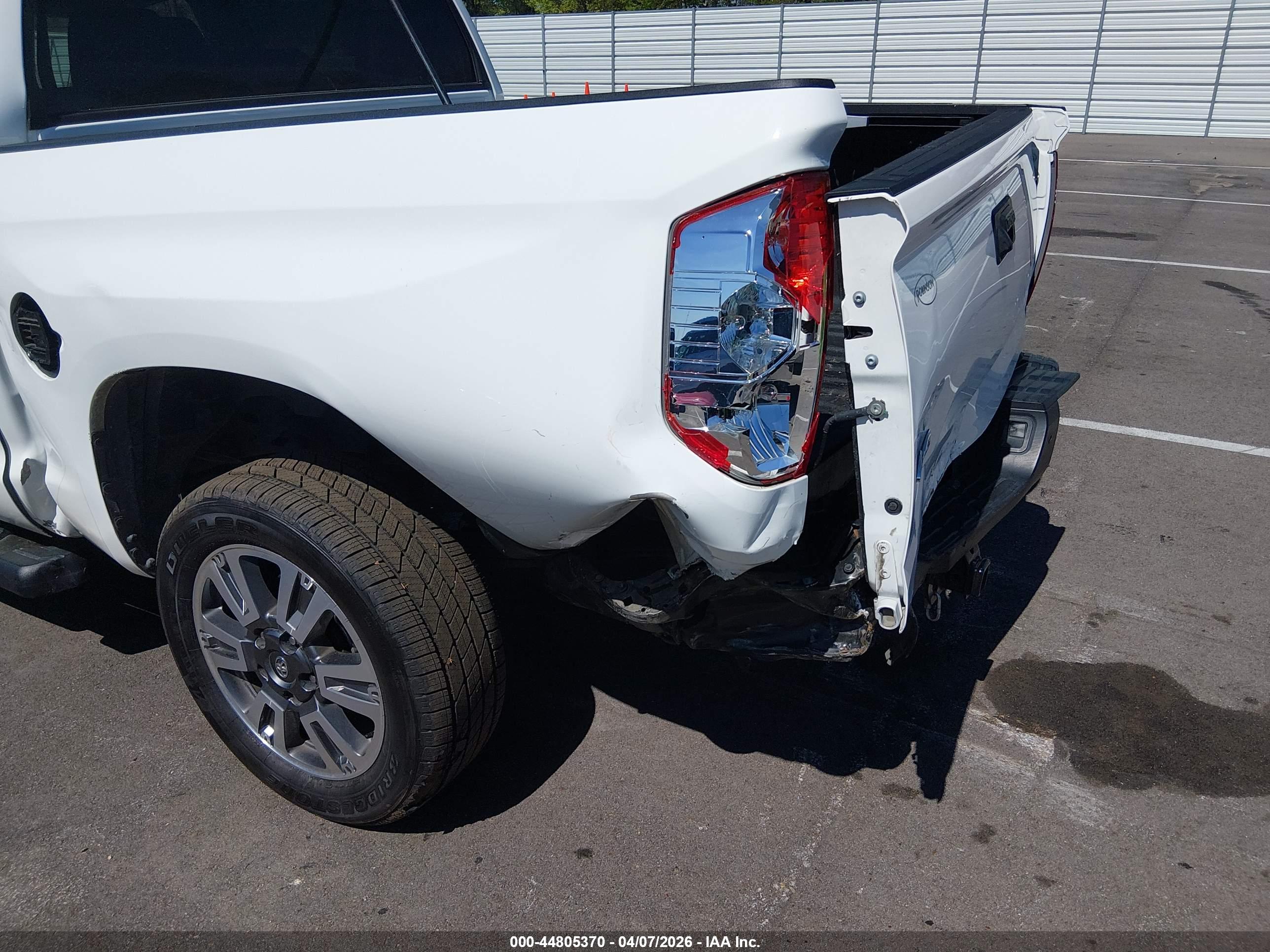 TOYOTA TUNDRA image 6