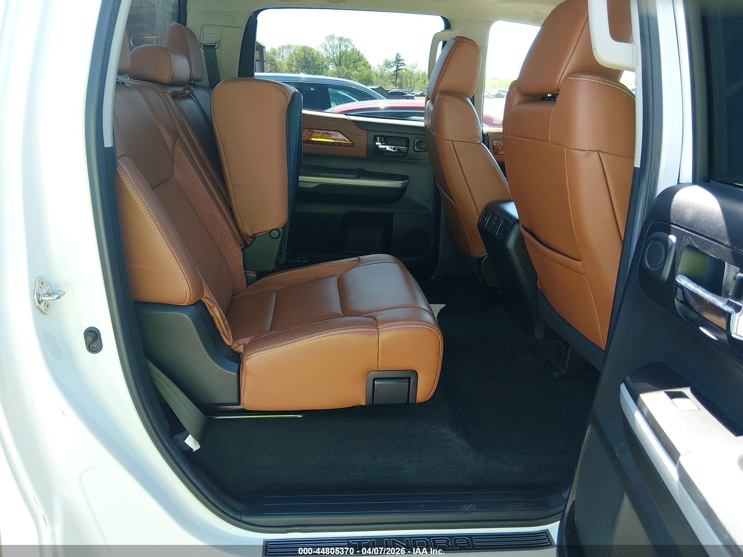 TOYOTA TUNDRA image 8