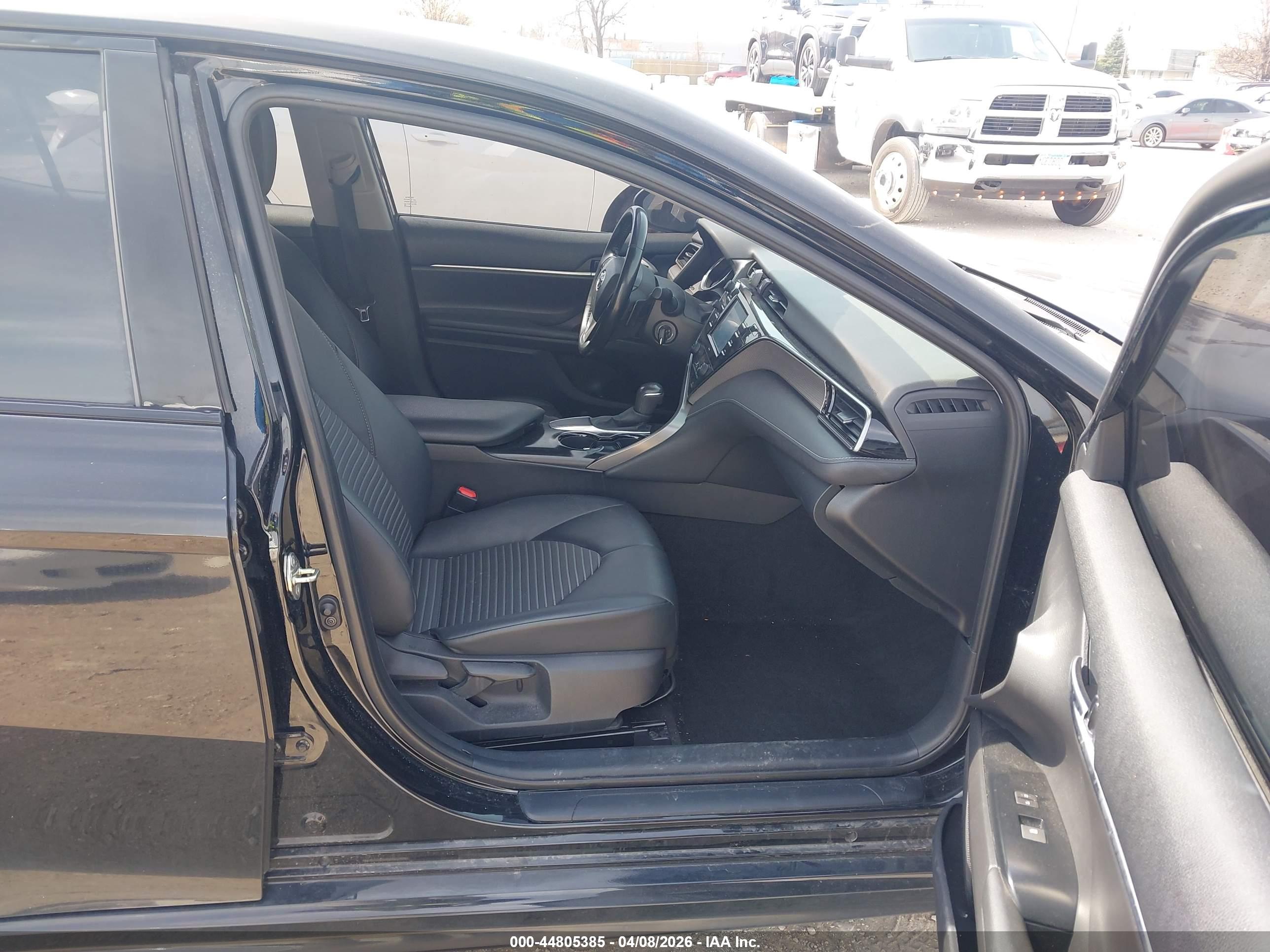 TOYOTA CAMRY image 5