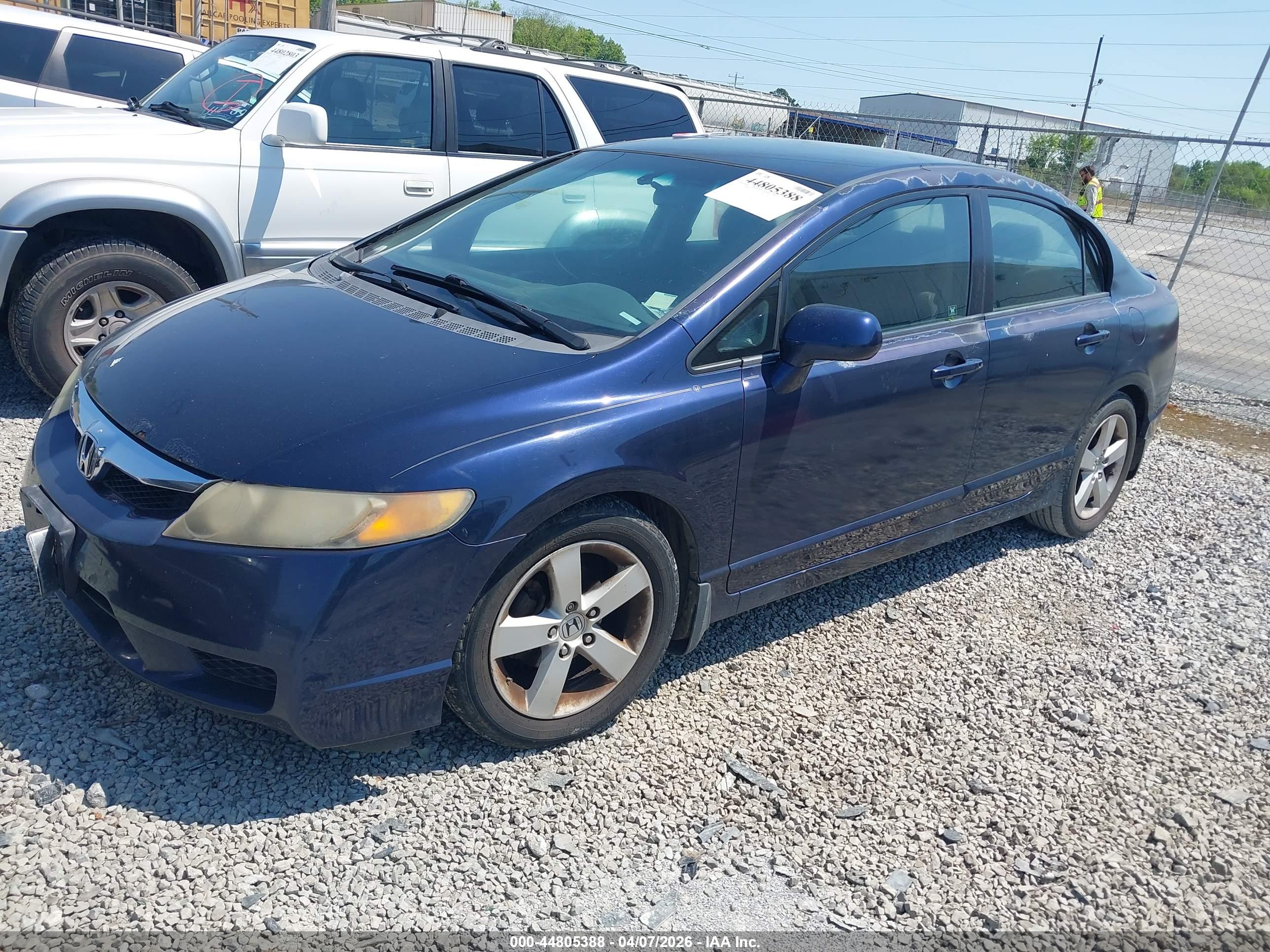 HONDA CIVIC image 2
