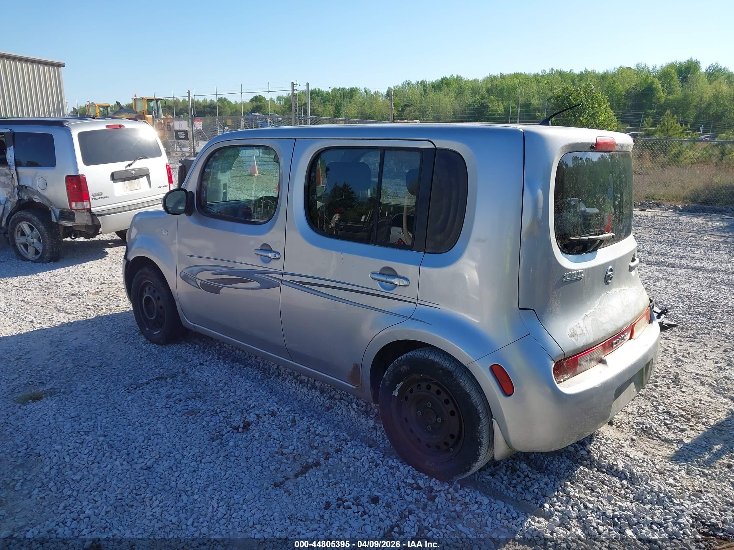 NISSAN CUBE image 3
