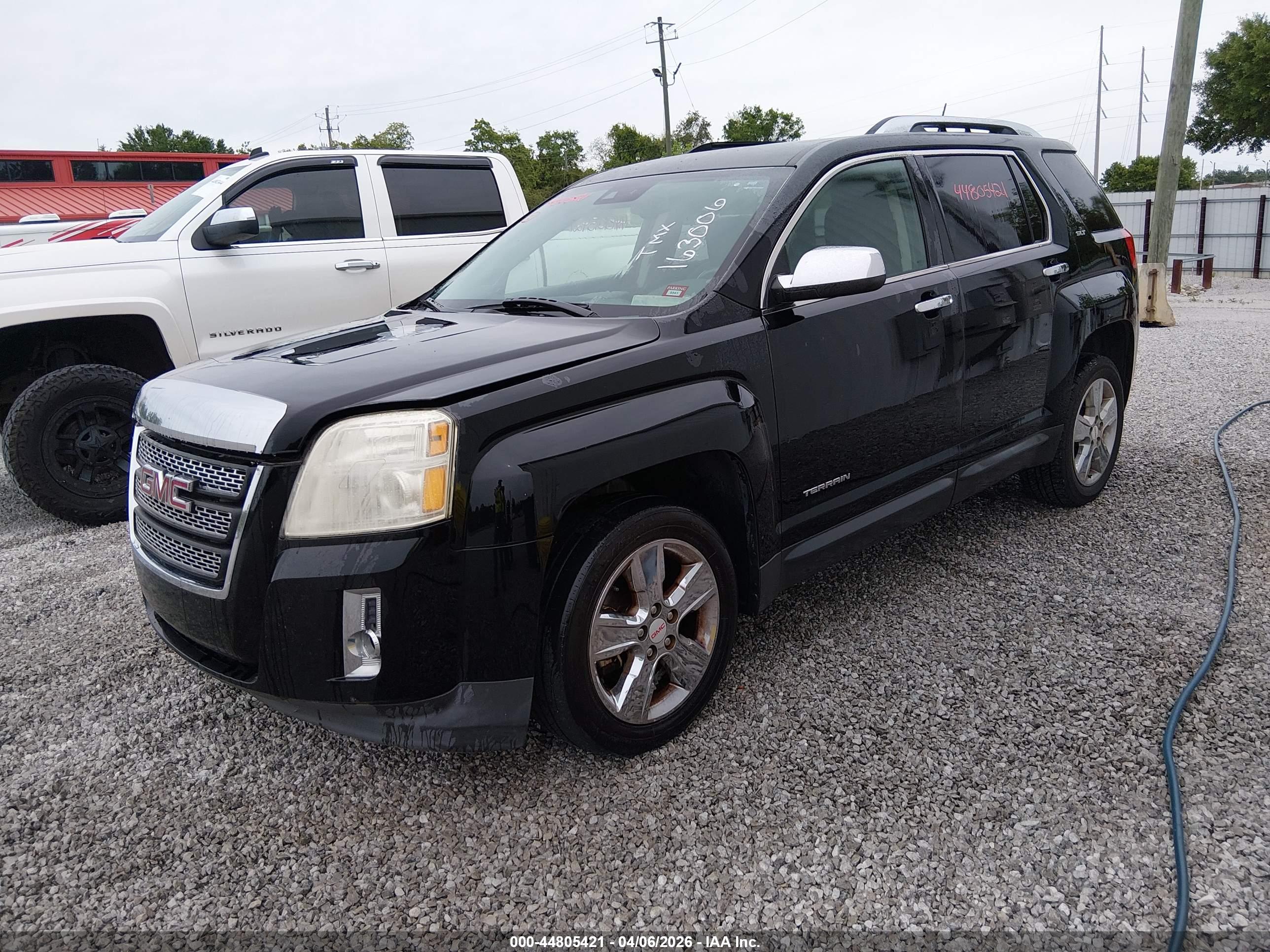 GMC TERRAIN image 2