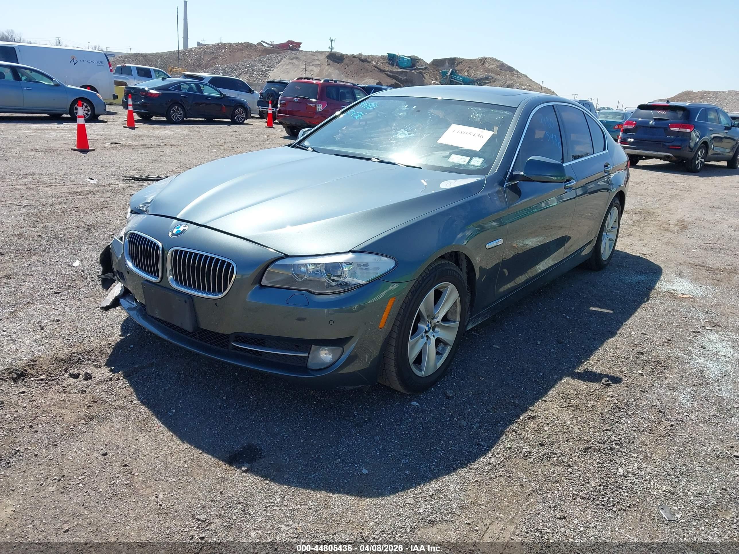BMW 528I image 2