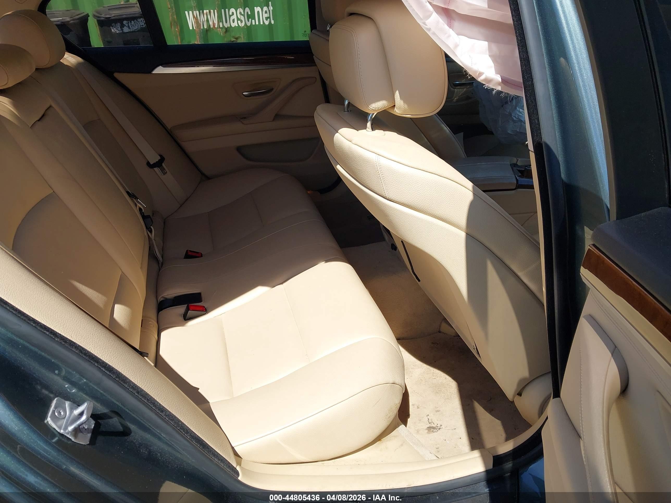 BMW 528I image 8