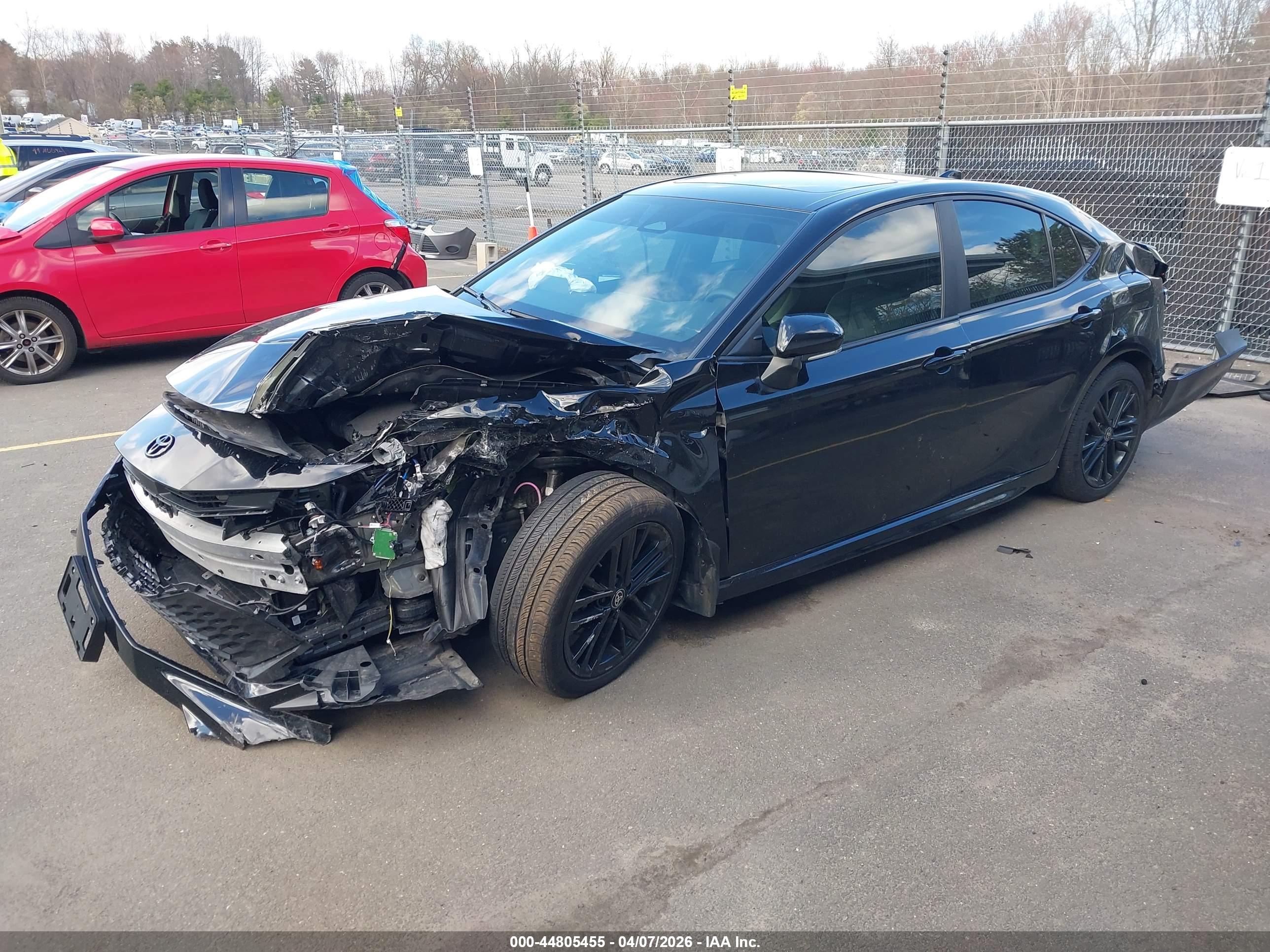 TOYOTA CAMRY image 2