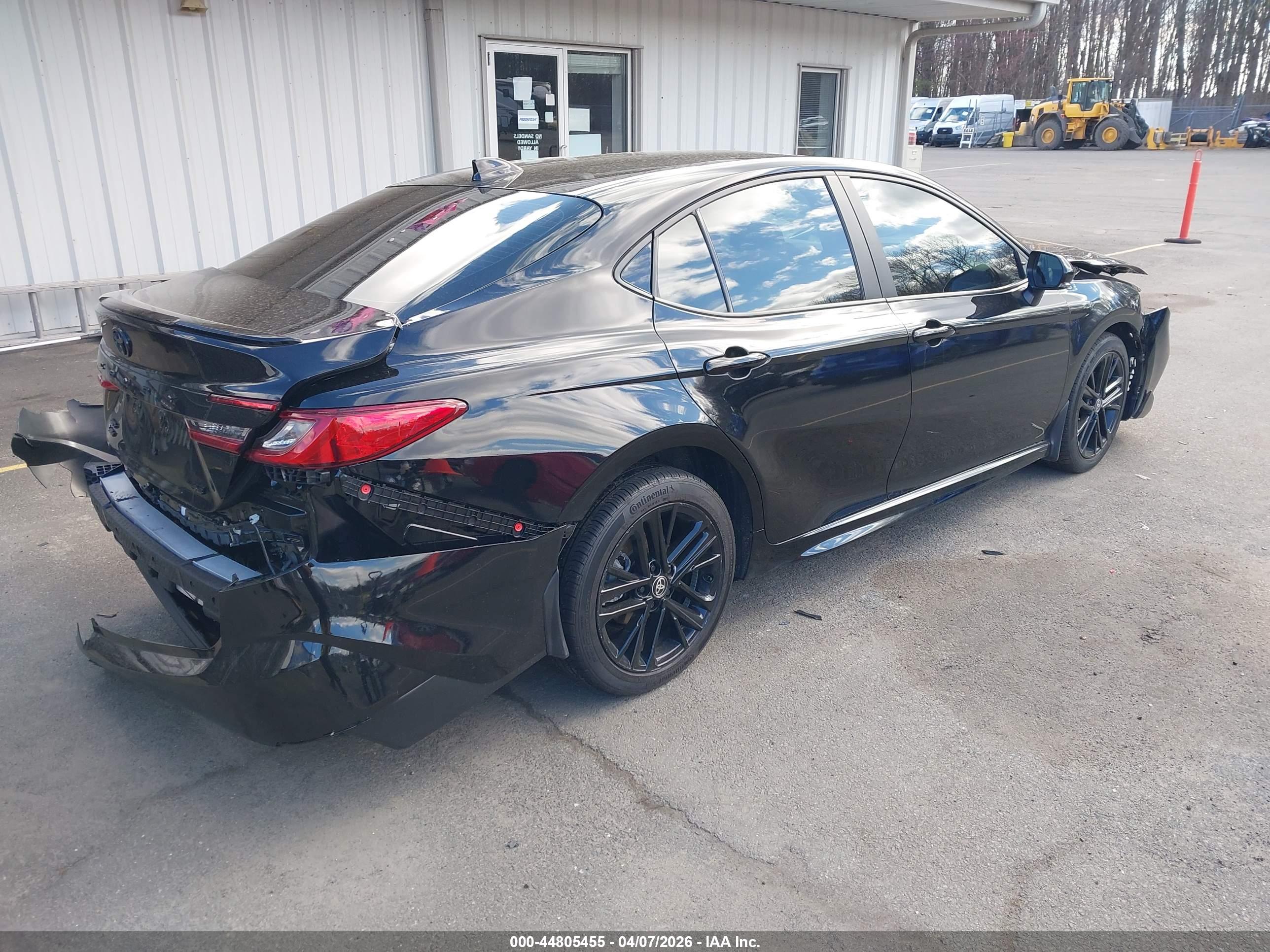 TOYOTA CAMRY image 4