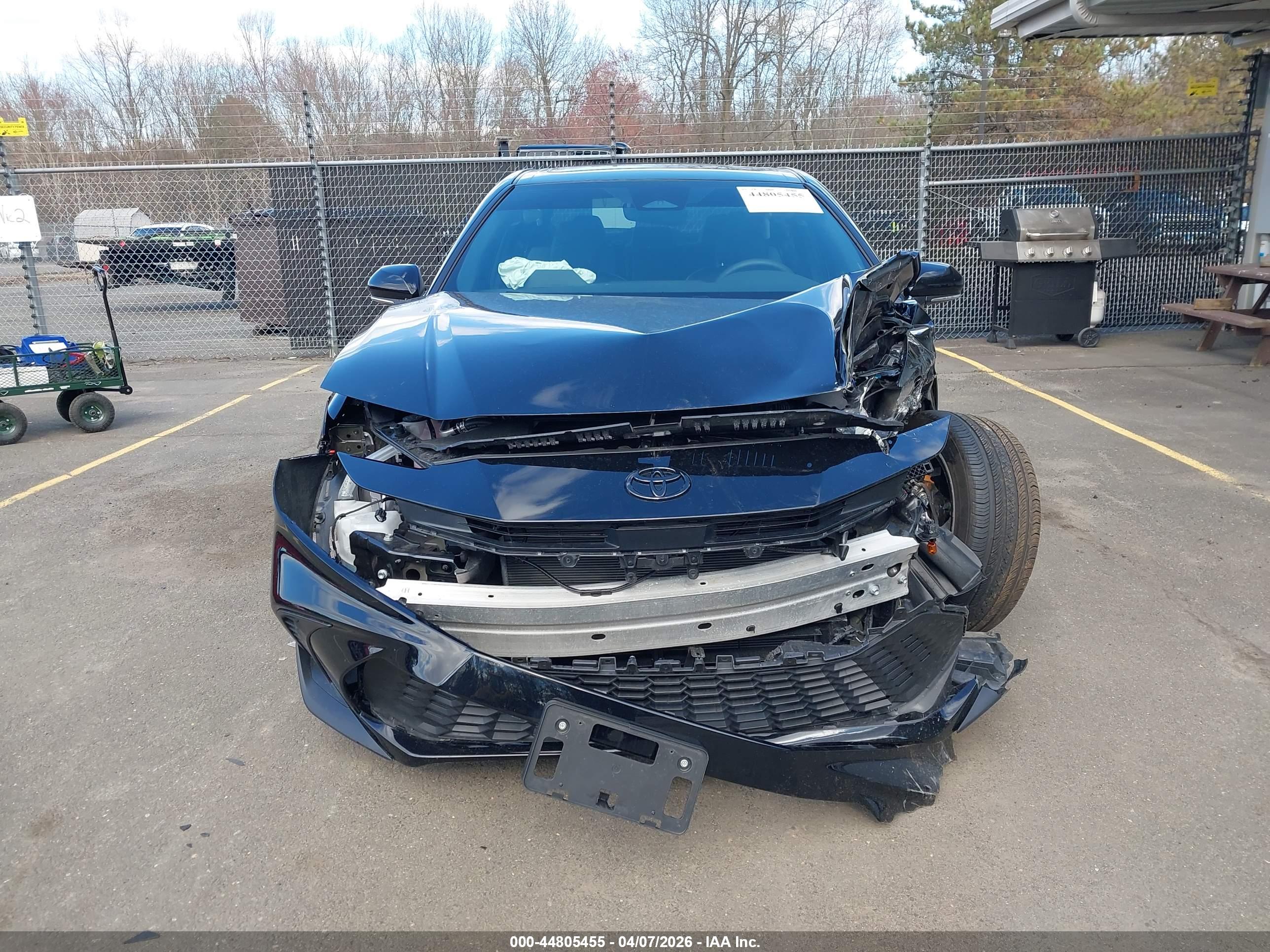 TOYOTA CAMRY image 6