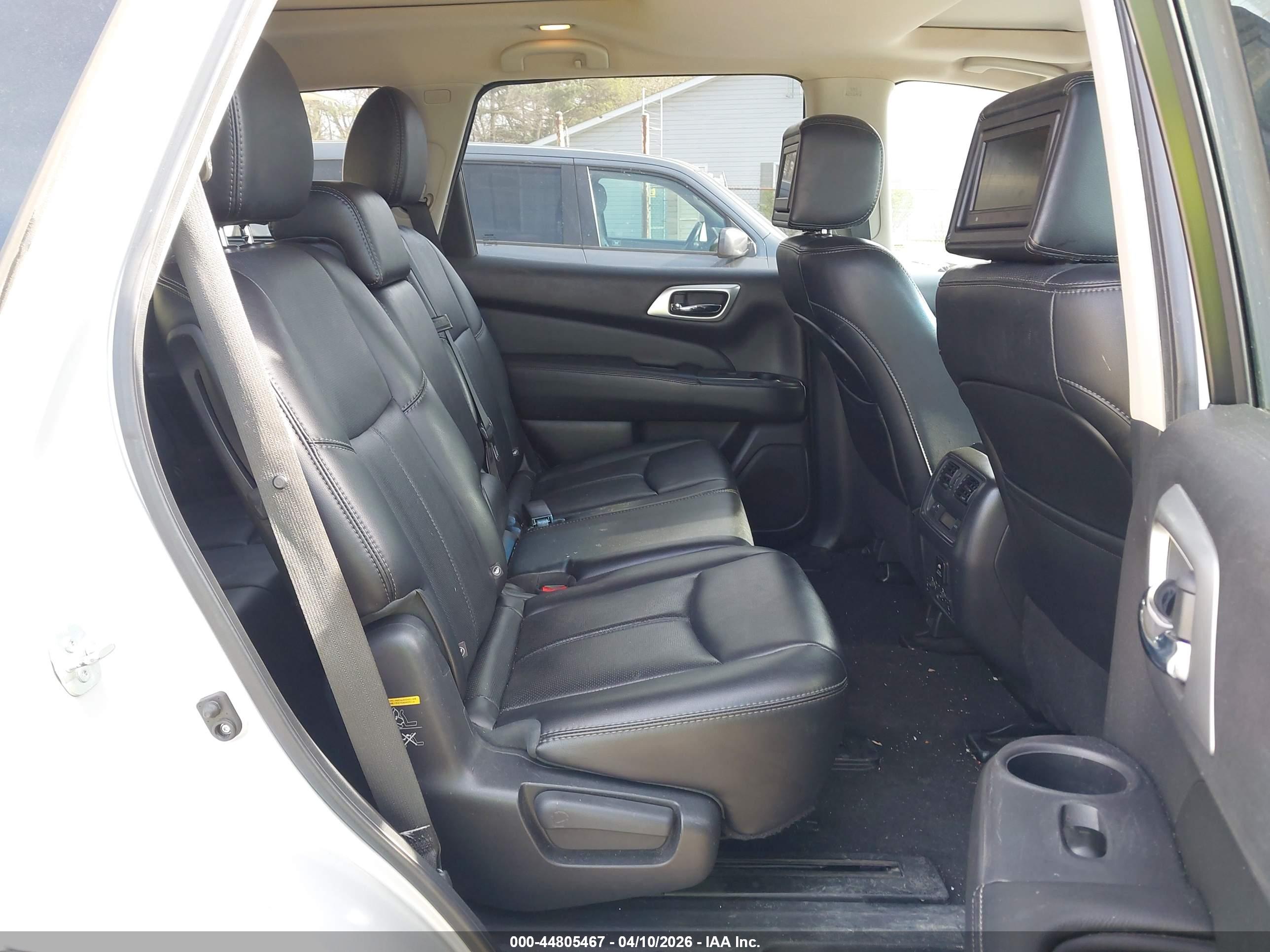 NISSAN PATHFINDER image 8