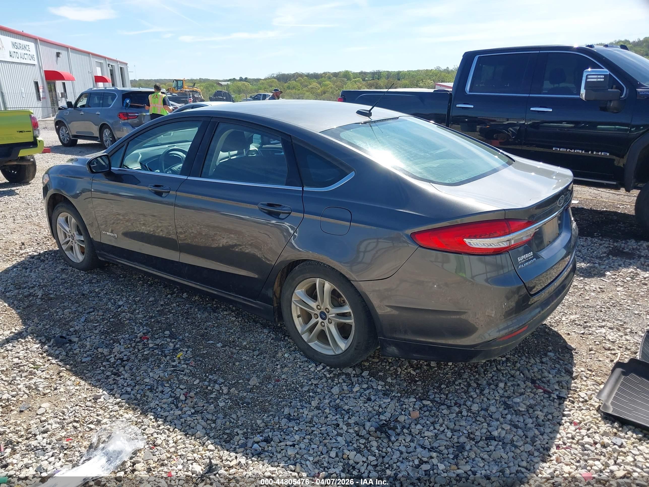 FORD FUSION image 3