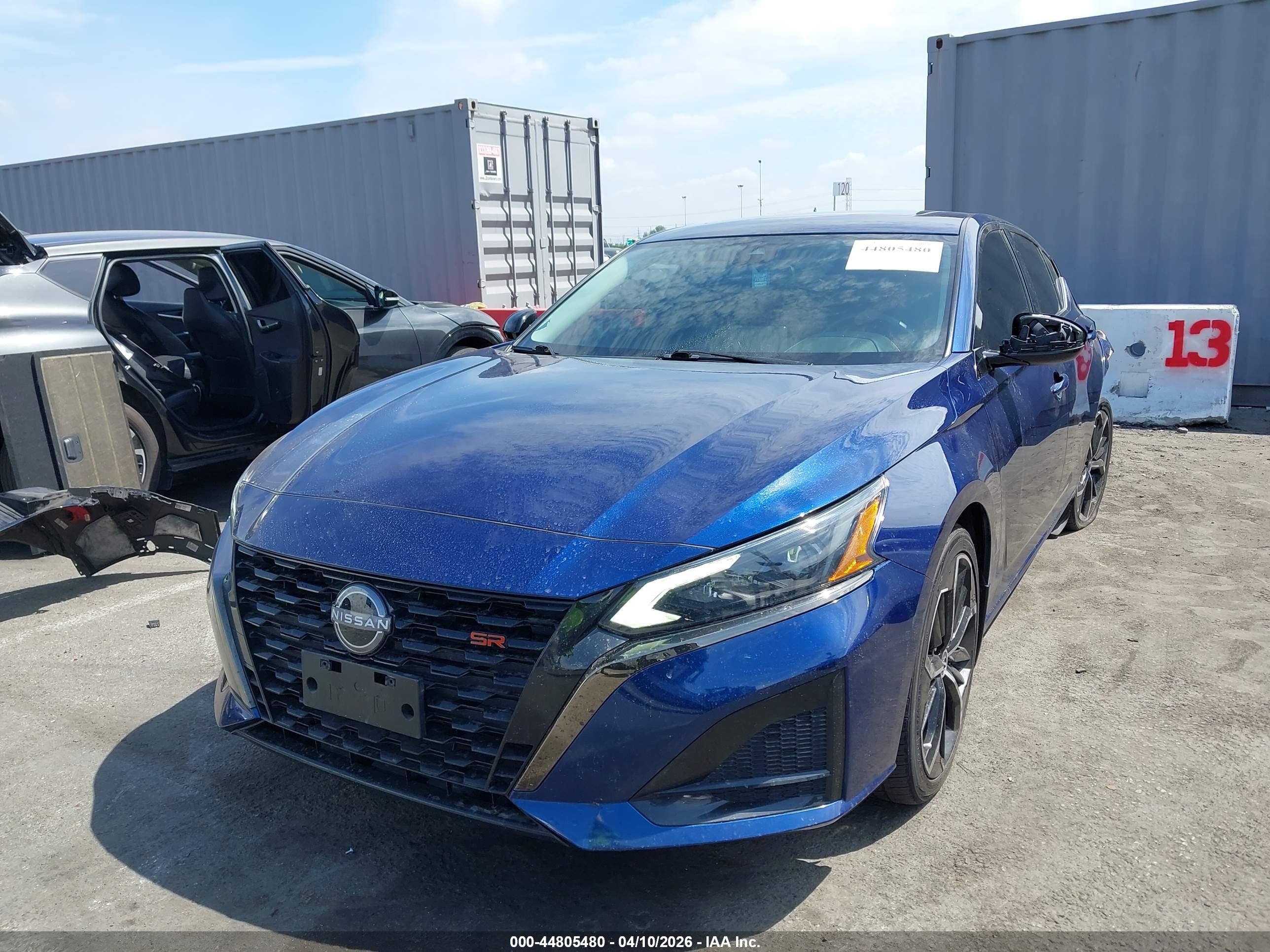 NISSAN ALTIMA image 2