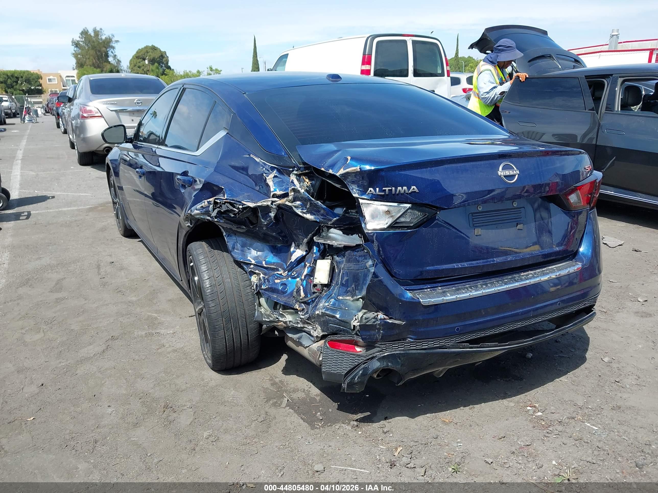 NISSAN ALTIMA image 3