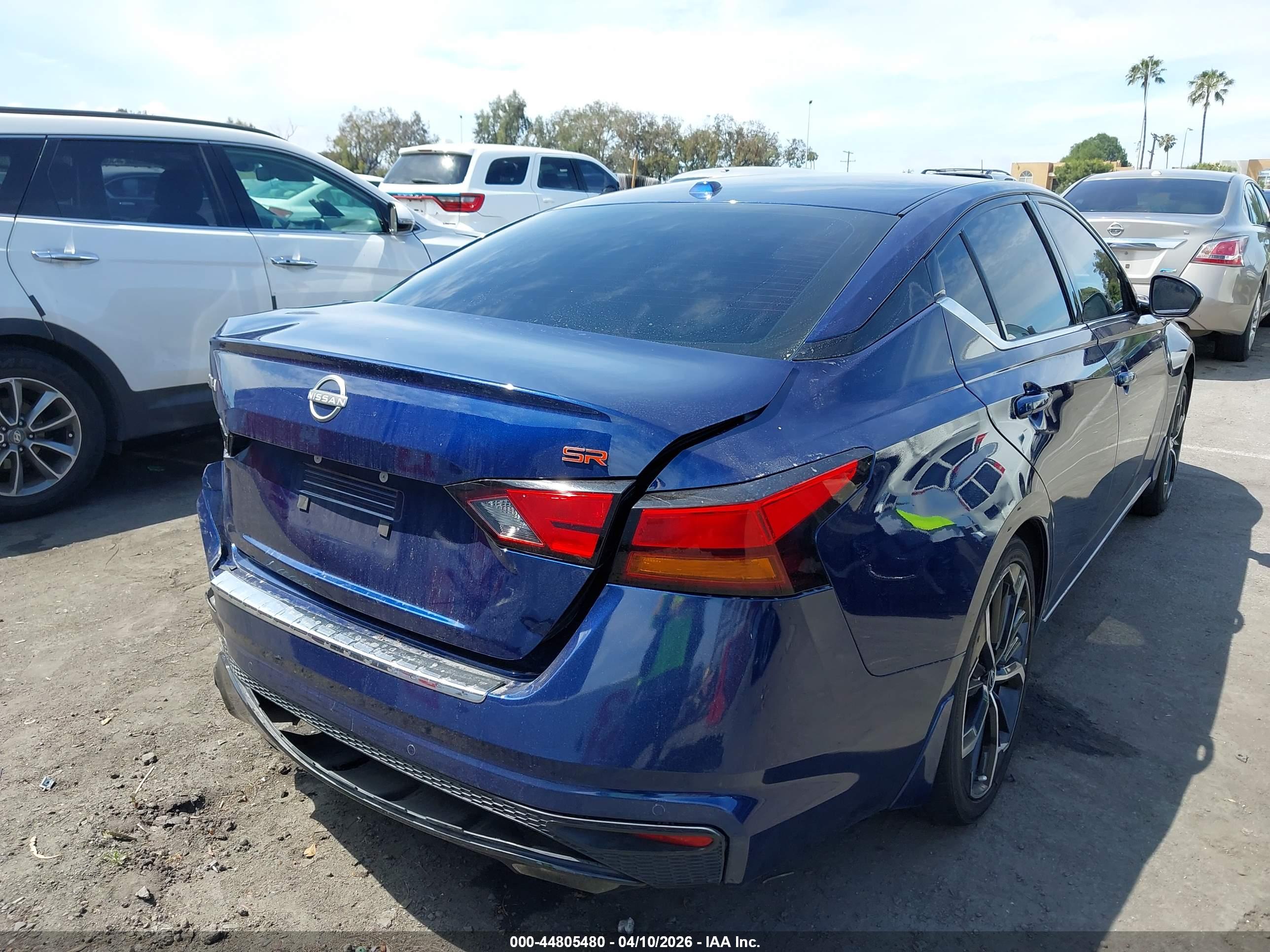 NISSAN ALTIMA image 4