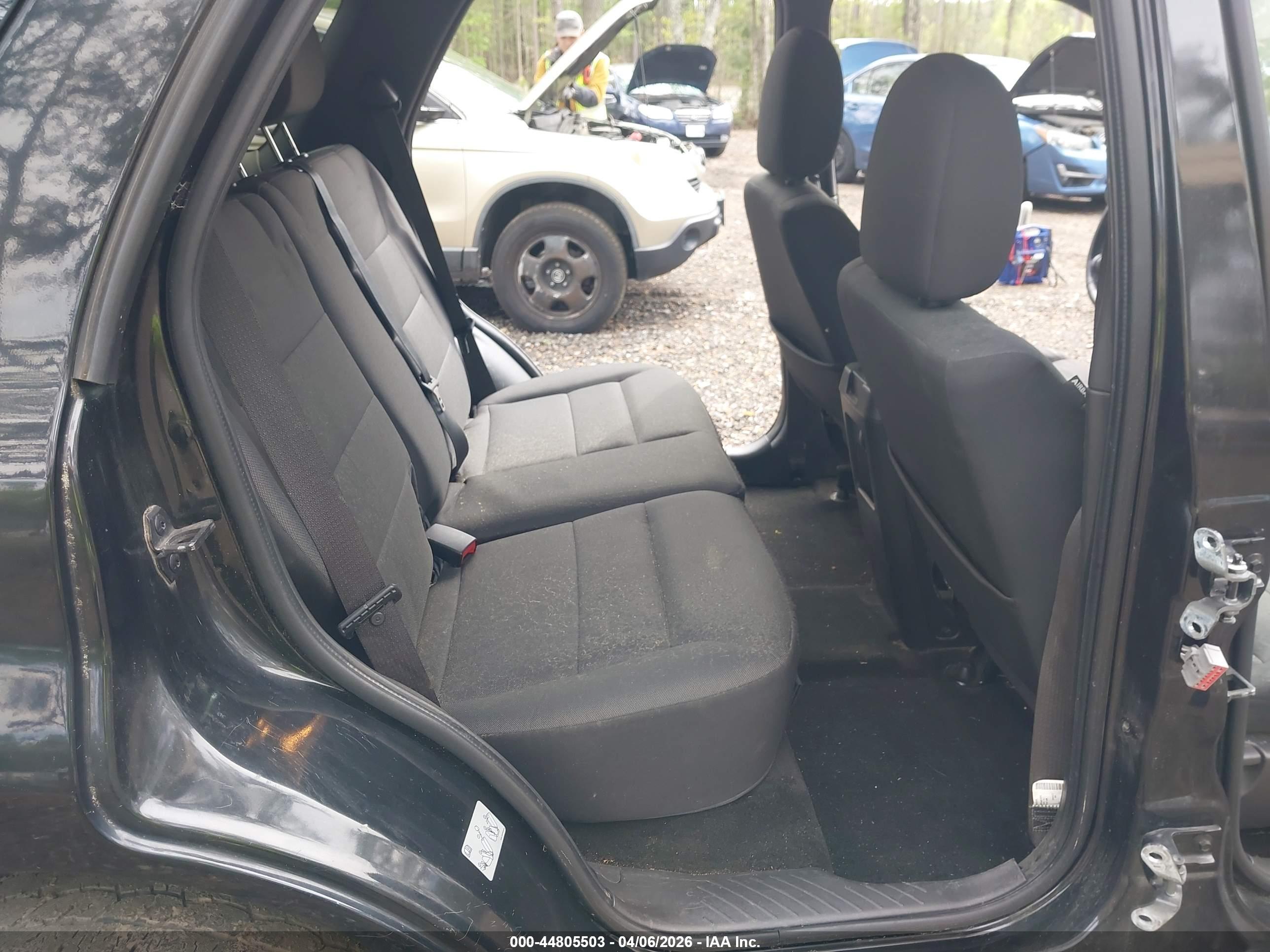 FORD ESCAPE image 8