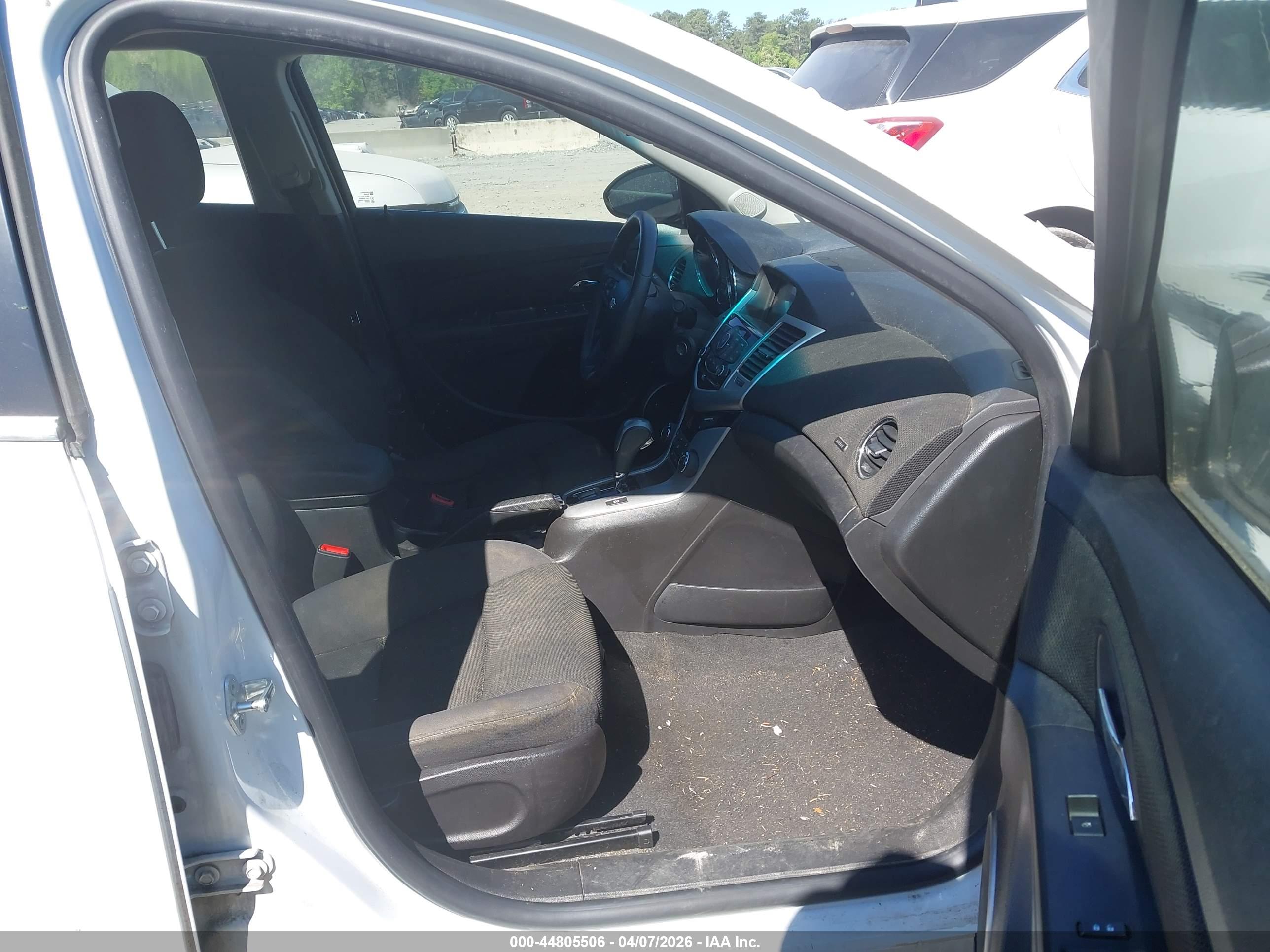 CHEVROLET CRUZE image 5