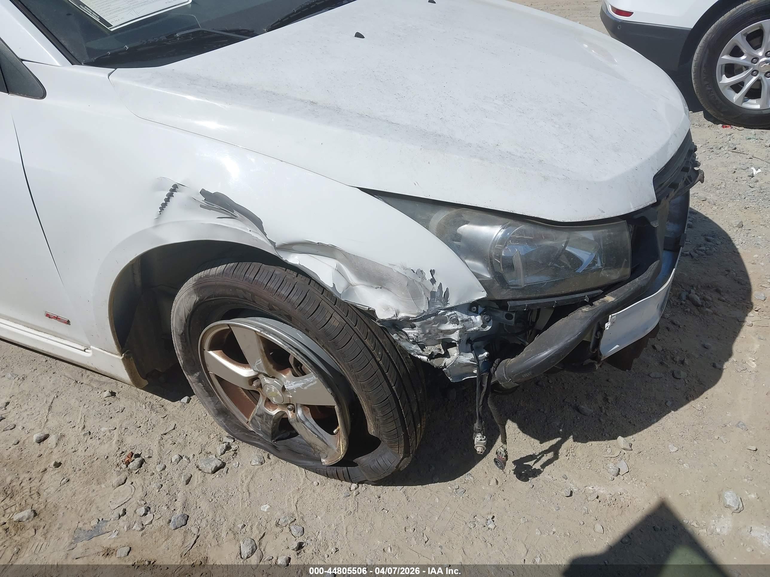 CHEVROLET CRUZE image 6
