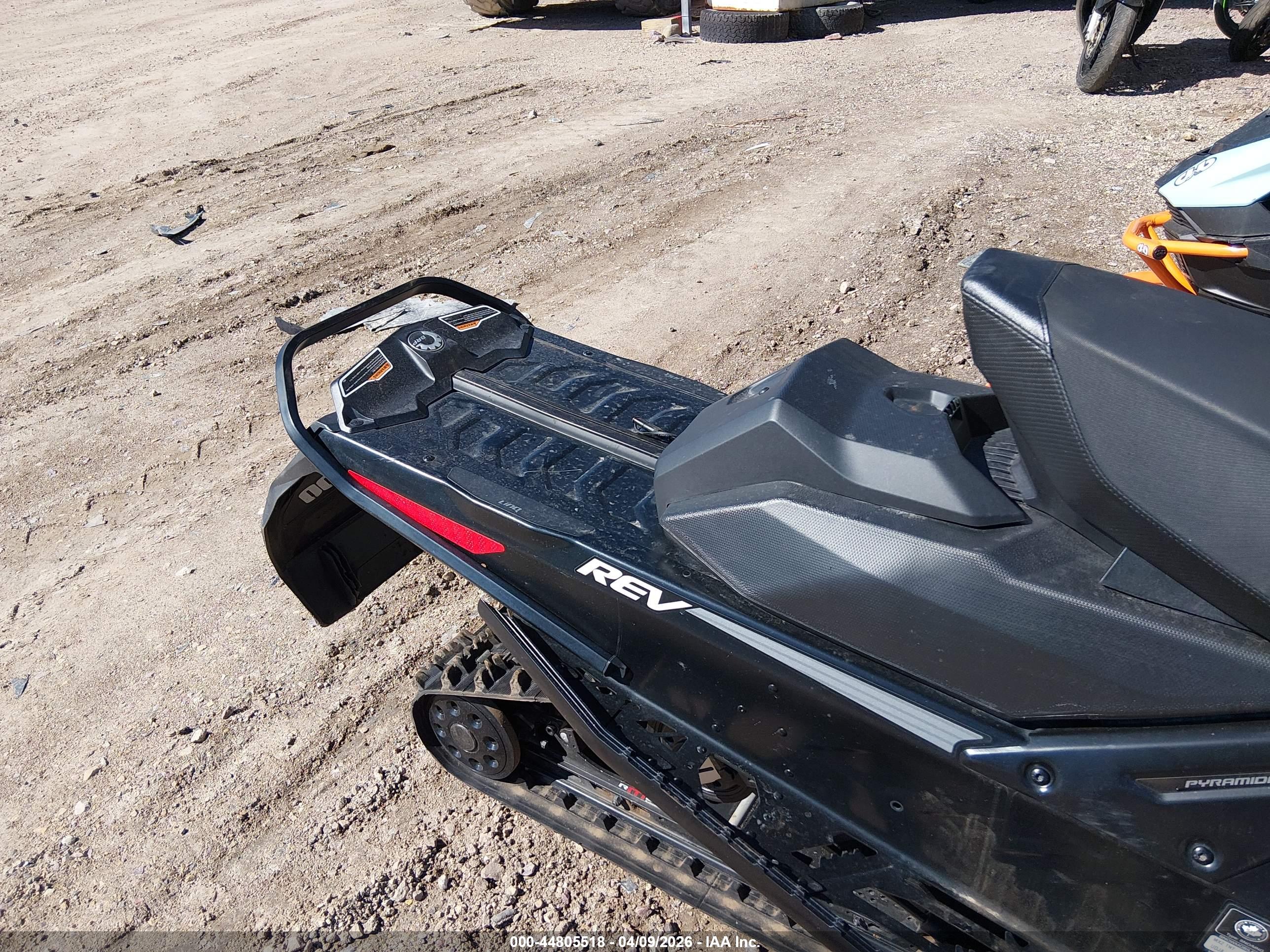 SKI DOO image 8