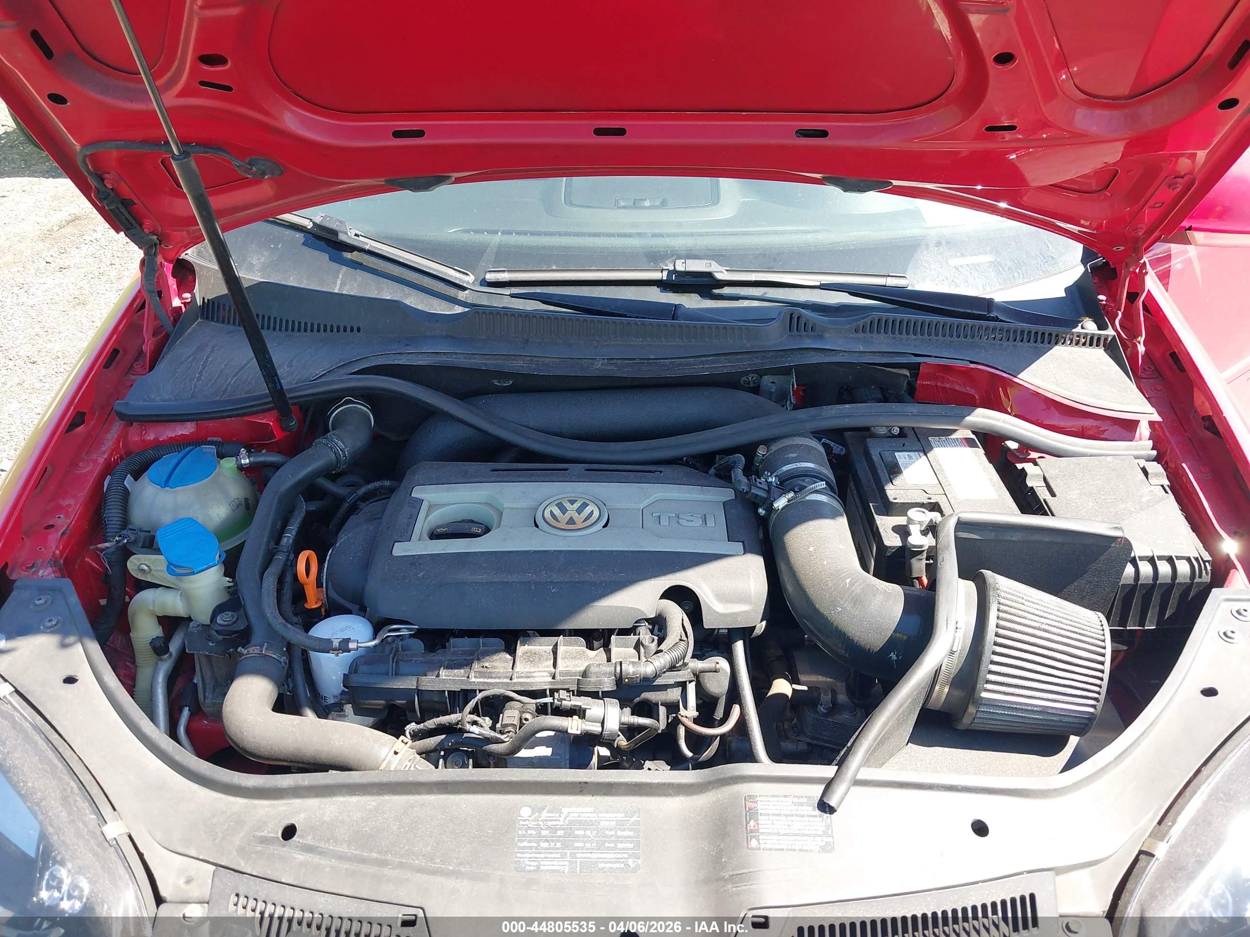 VOLKSWAGEN GTI image 10